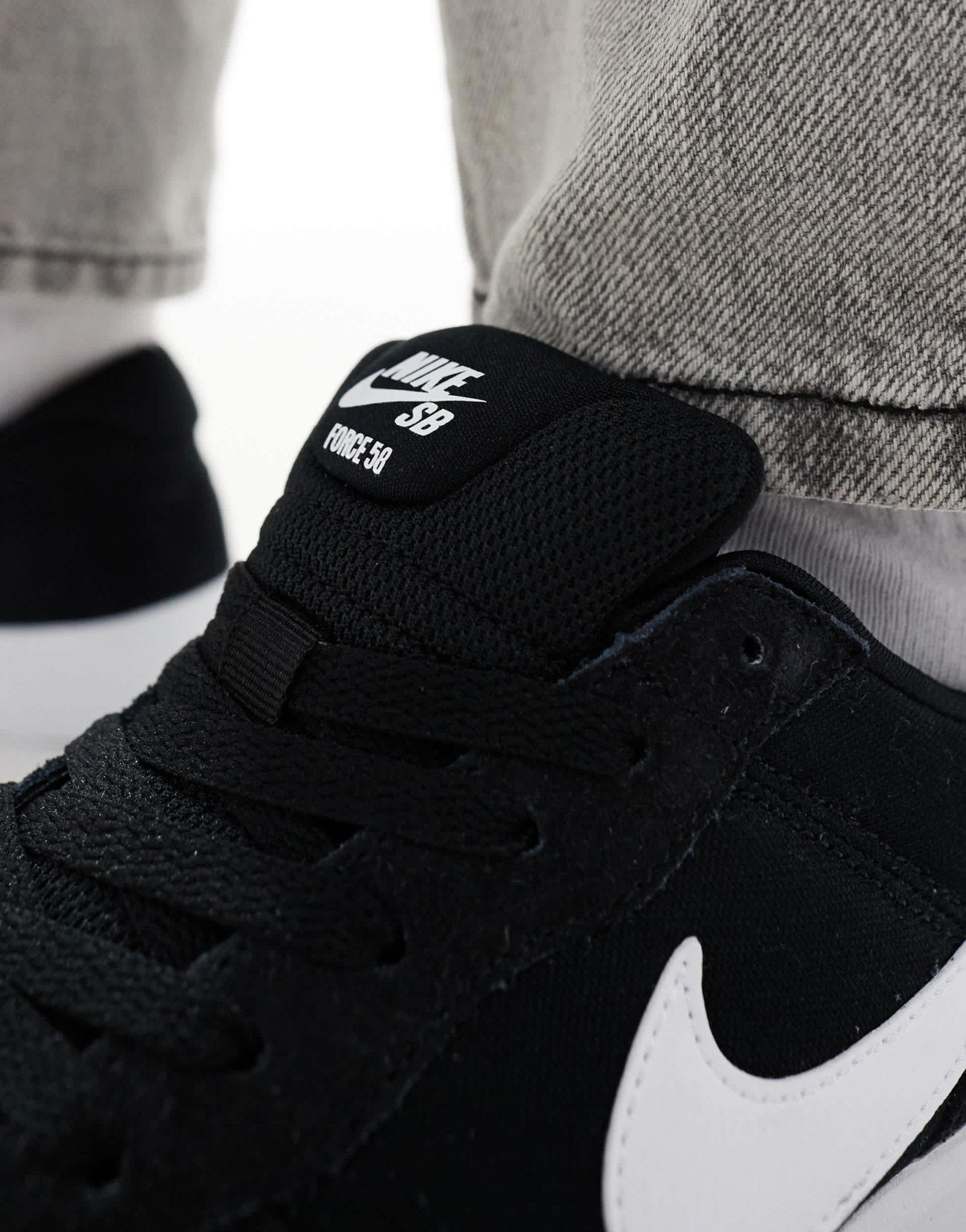 Nike SB Force 58 trainers in black and white - ASOS Sample Sale EU Store