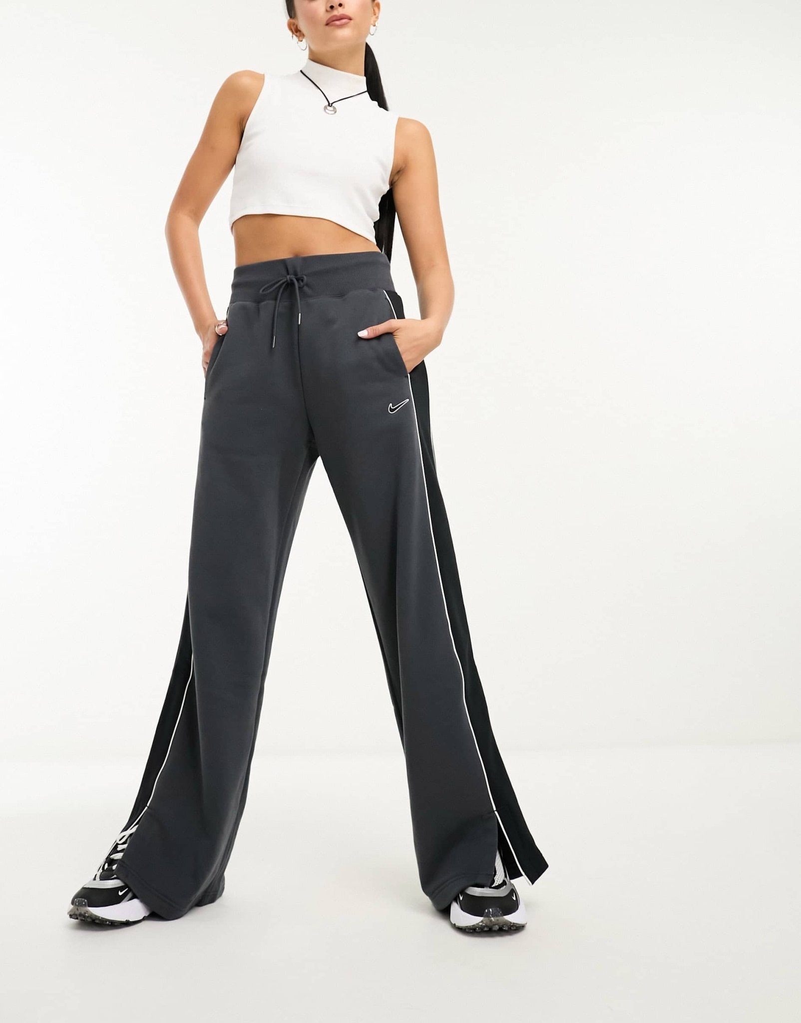 Nike Streetwear oversized fleece wide leg jogger in dark grey - ASOS Sample Sale EU Store