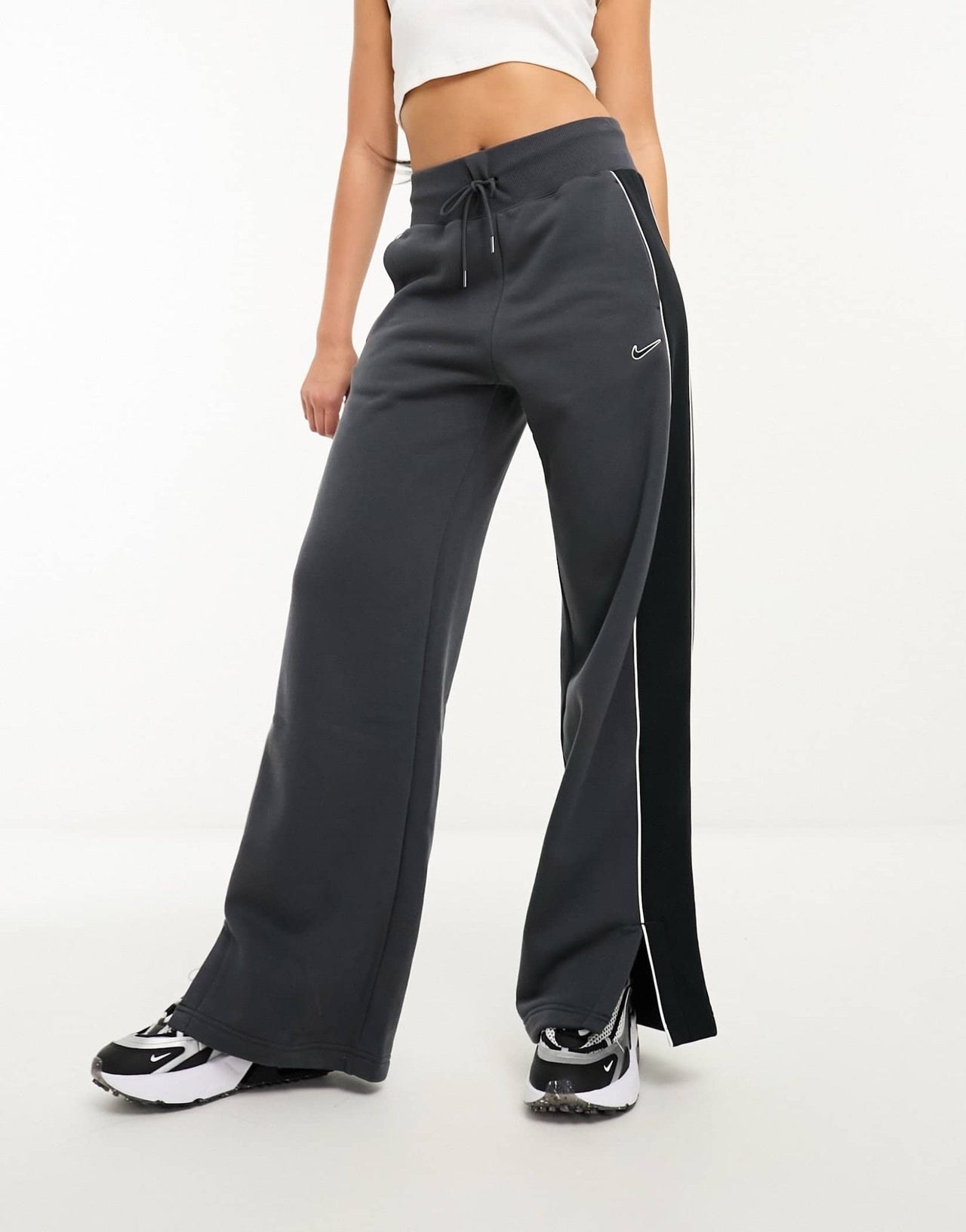 Nike Streetwear oversized fleece wide leg jogger in dark grey - ASOS Sample Sale EU Store