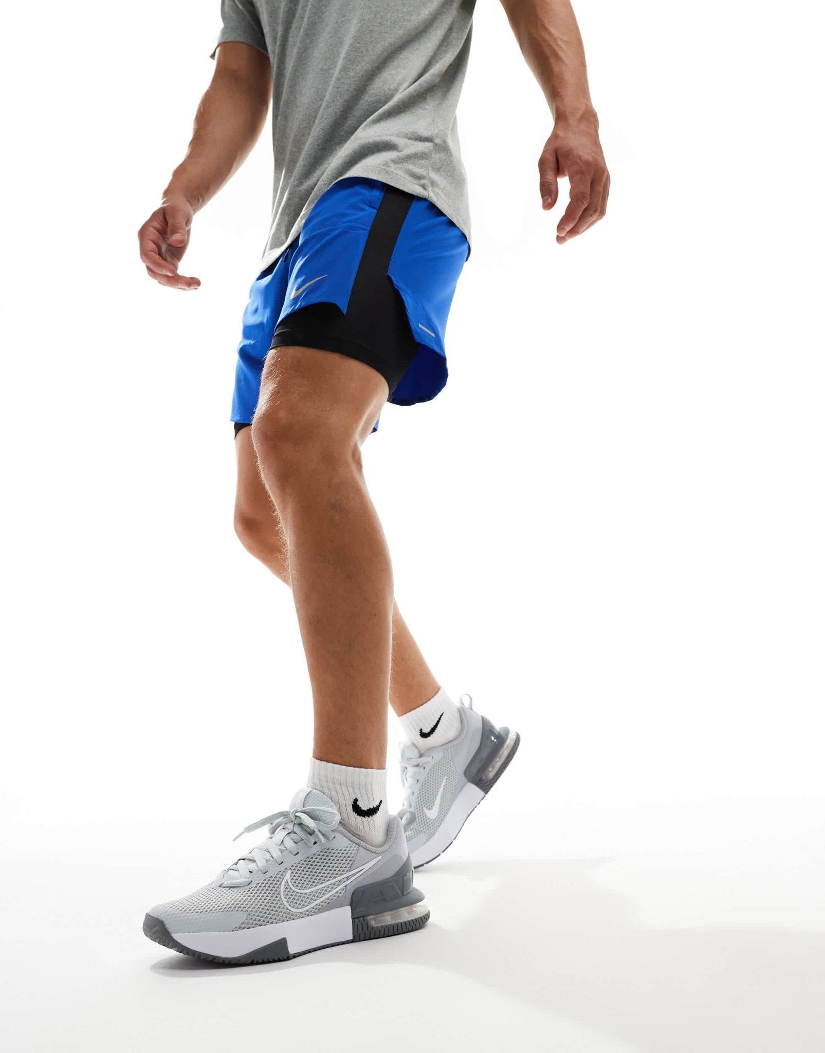 Nike Training Air Max Alpha 6 trainers in grey - ASOS Sample Sale EU Store