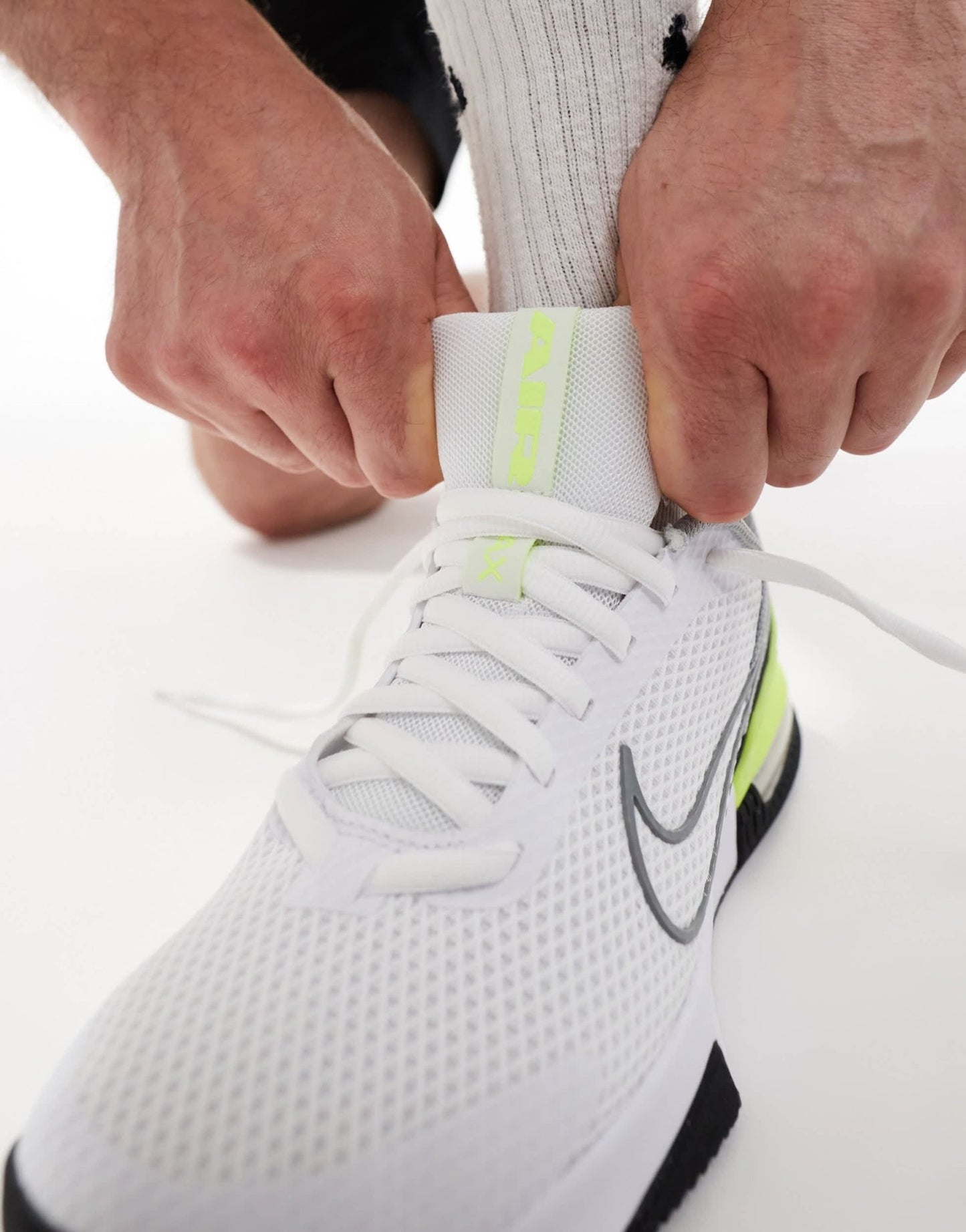 Nike Training Air Max Alpha 6 trainers in white and green - ASOS Sample Sale EU Store