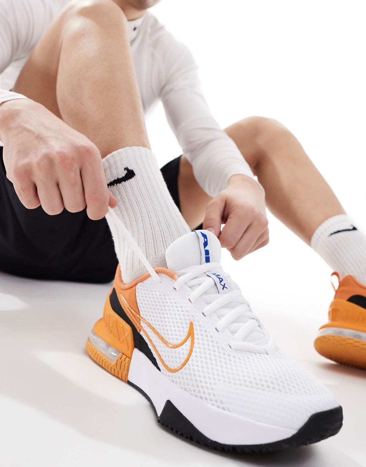 Nike Training Air Max Alpha 6 trainers in white and orange - ASOS Sample Sale EU Store