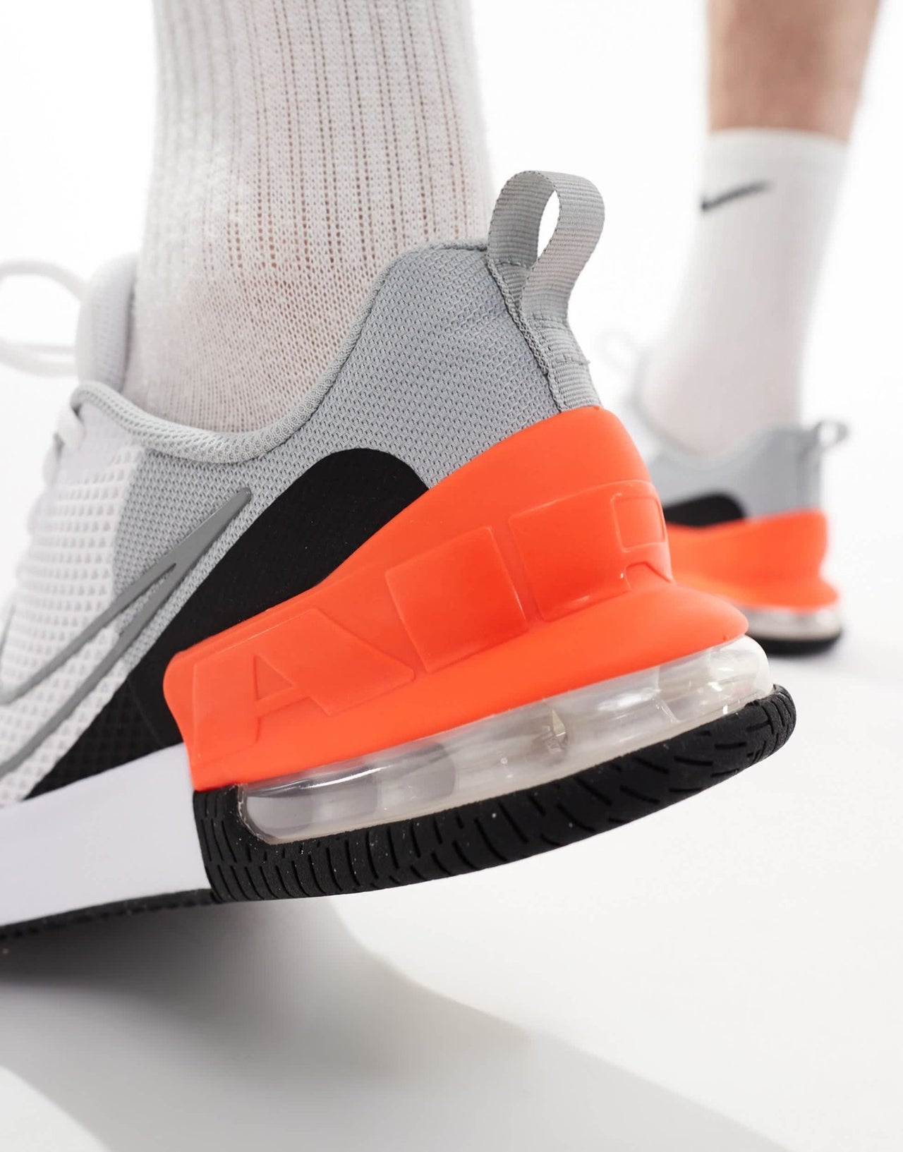 Nike Training Air Max Alpha 6 trainers in white and red - ASOS Sample Sale EU Store