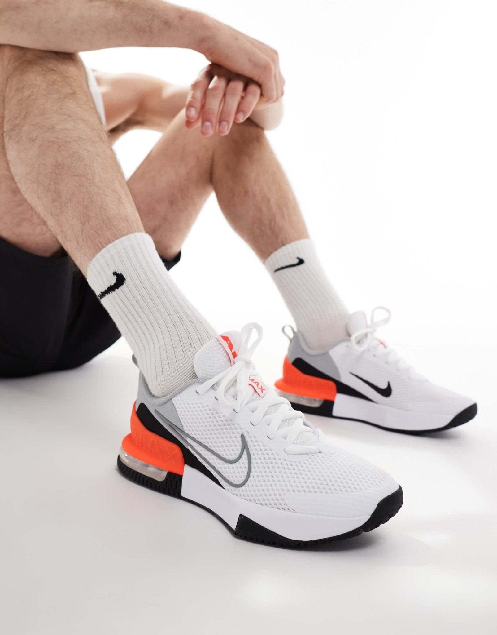 Nike Training Air Max Alpha 6 trainers in white and red - ASOS Sample Sale EU Store