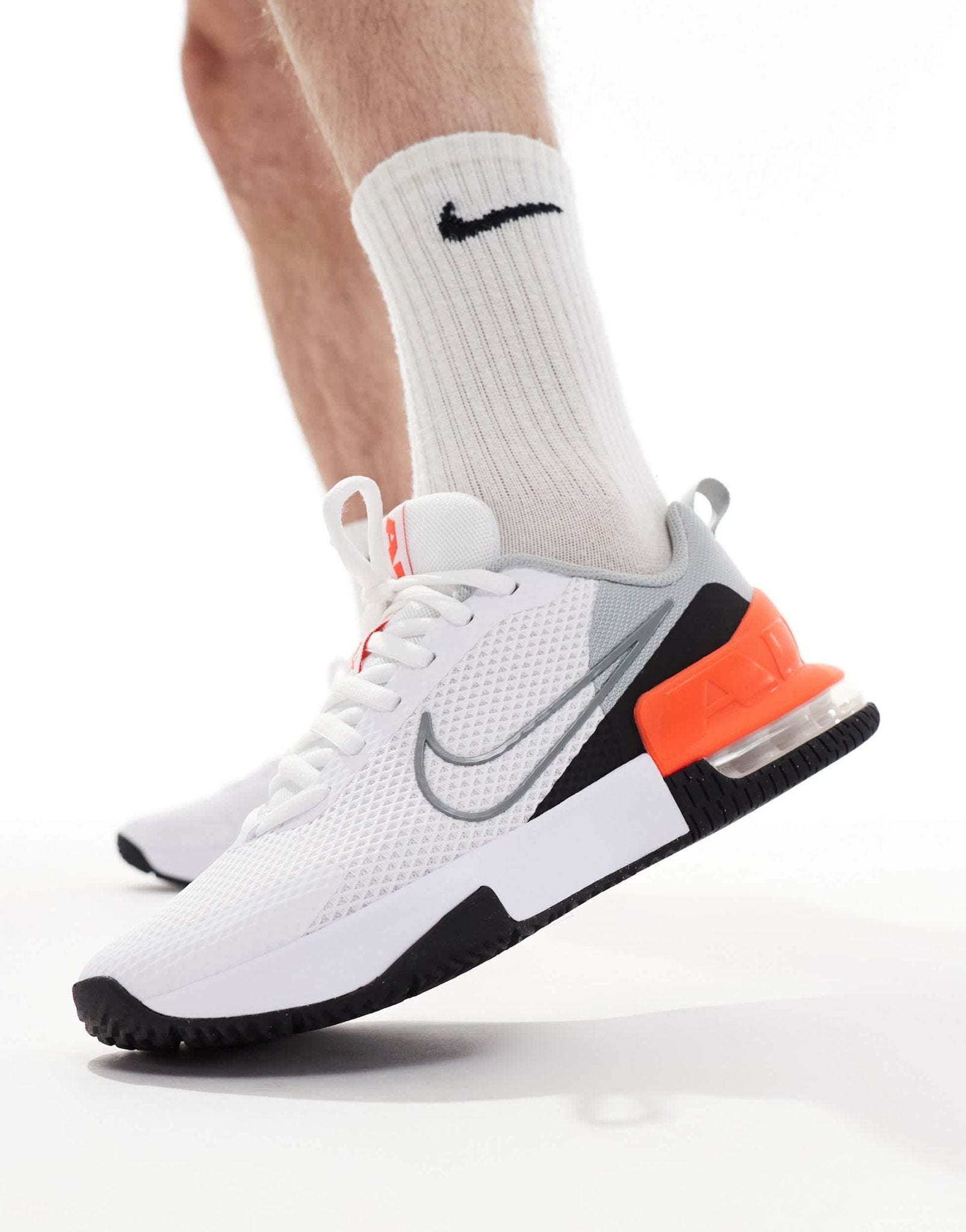 Nike Training Air Max Alpha 6 trainers in white and red - ASOS Sample Sale EU Store