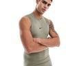Nike Training débardeur muscle fit Dri-FIT kaki