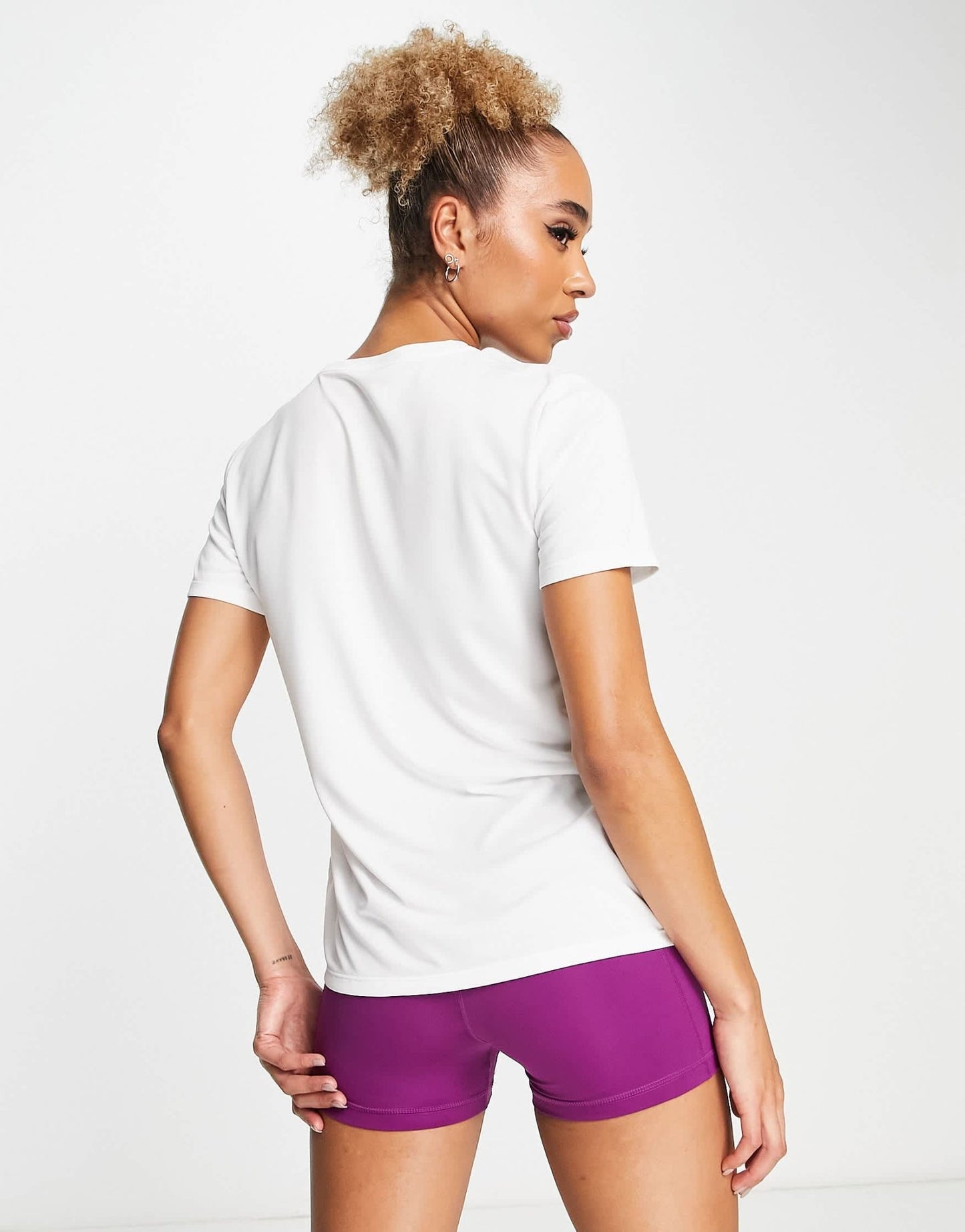 Nike Training Dri - fit relaxed t-shirt in white - ASOS Sample Sale EU Store
