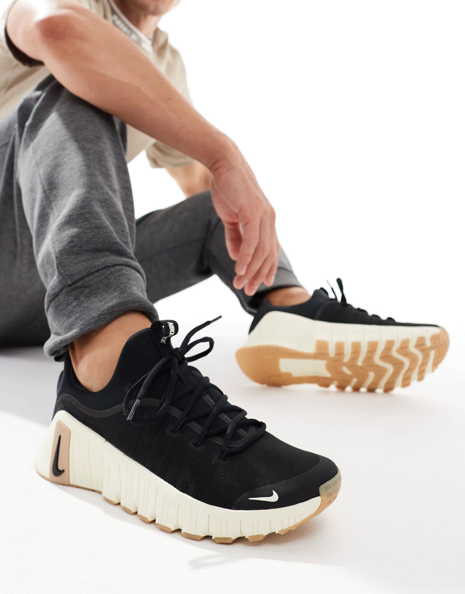 Nike Training Free Metcon 6 trainers in black and beige - ASOS Sample Sale EU Store