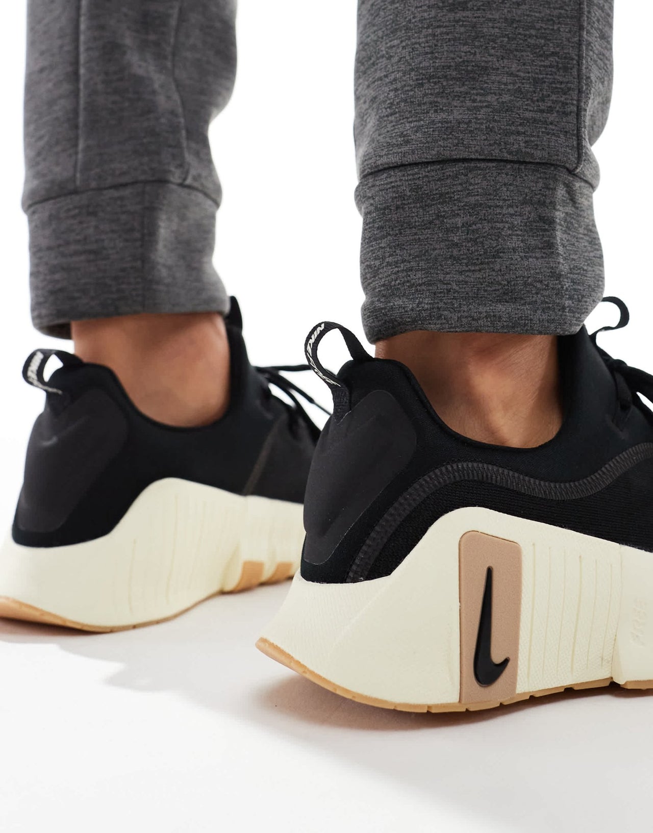Nike Training Free Metcon 6 trainers in black and beige - ASOS Sample Sale EU Store
