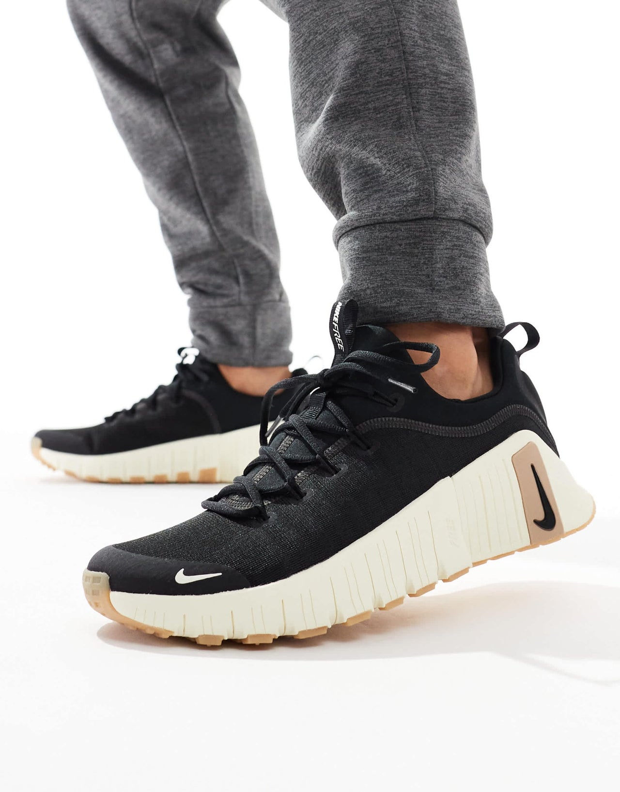 Nike Training Free Metcon 6 trainers in black and beige - ASOS Sample Sale EU Store