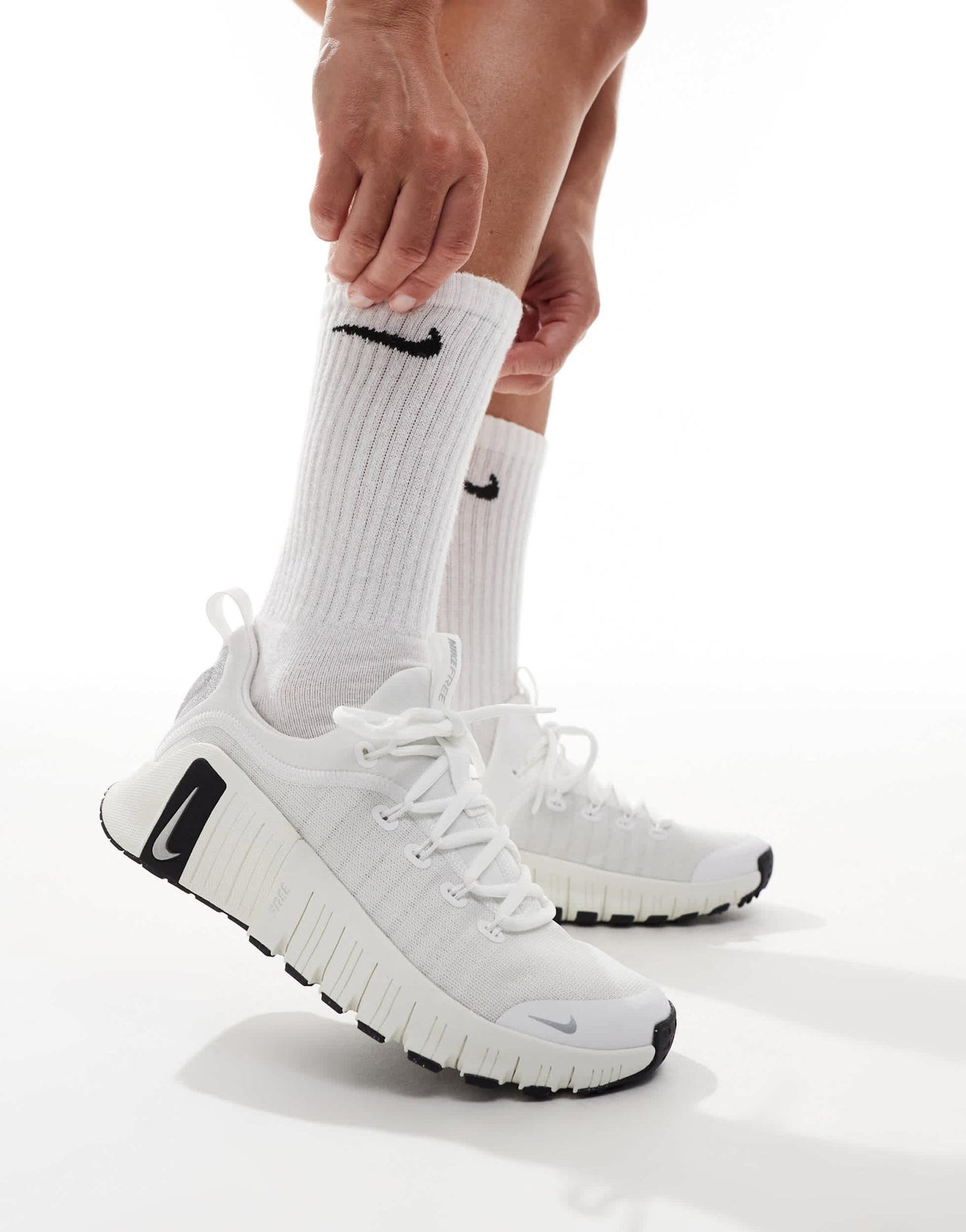 Nike Training Free Metcon 6 trainers in white and glitter - ASOS Sample Sale EU Store
