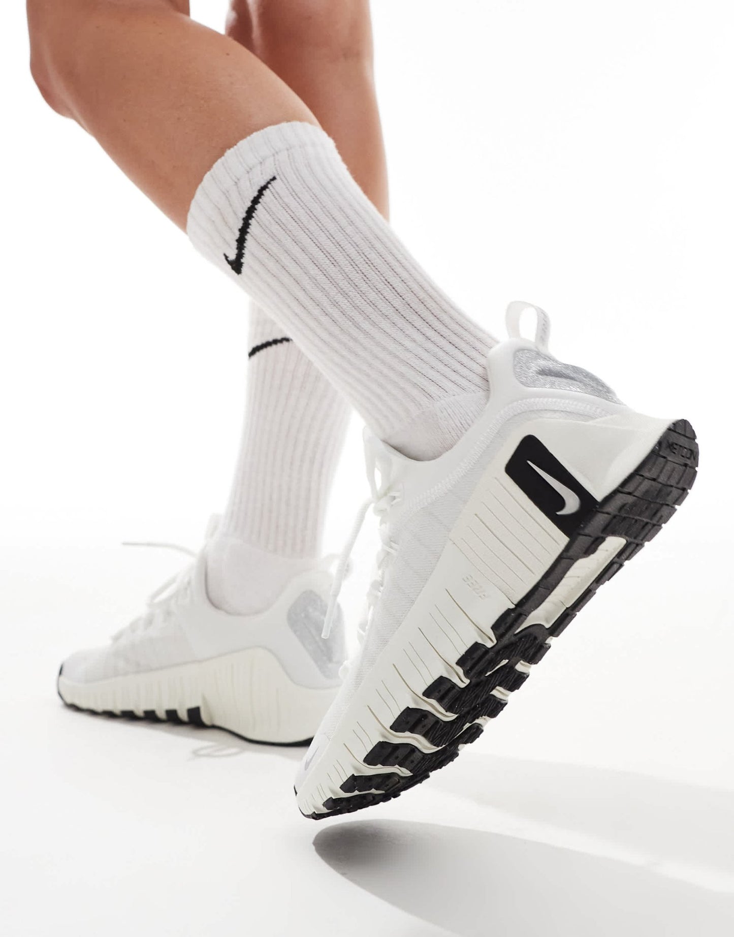 Nike Training Free Metcon 6 trainers in white and glitter - ASOS Sample Sale EU Store