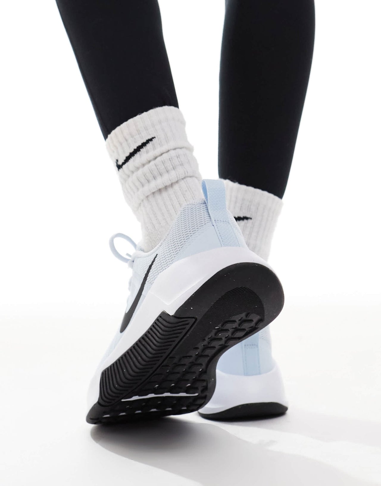 Nike Training MC 3 trainers in blue and white - ASOS Sample Sale EU Store