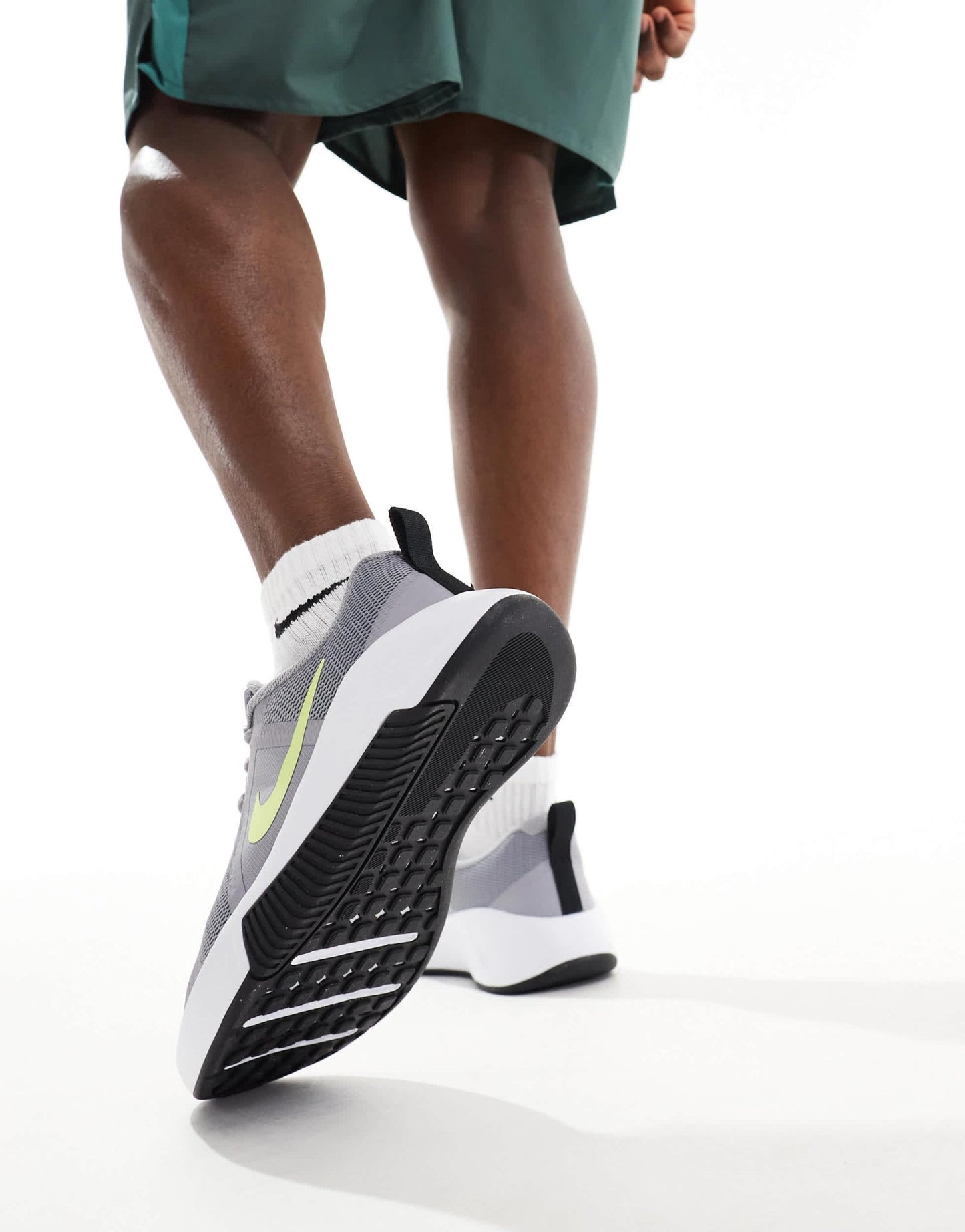 Nike Training MC 3 trainers in grey - ASOS Sample Sale EU Store