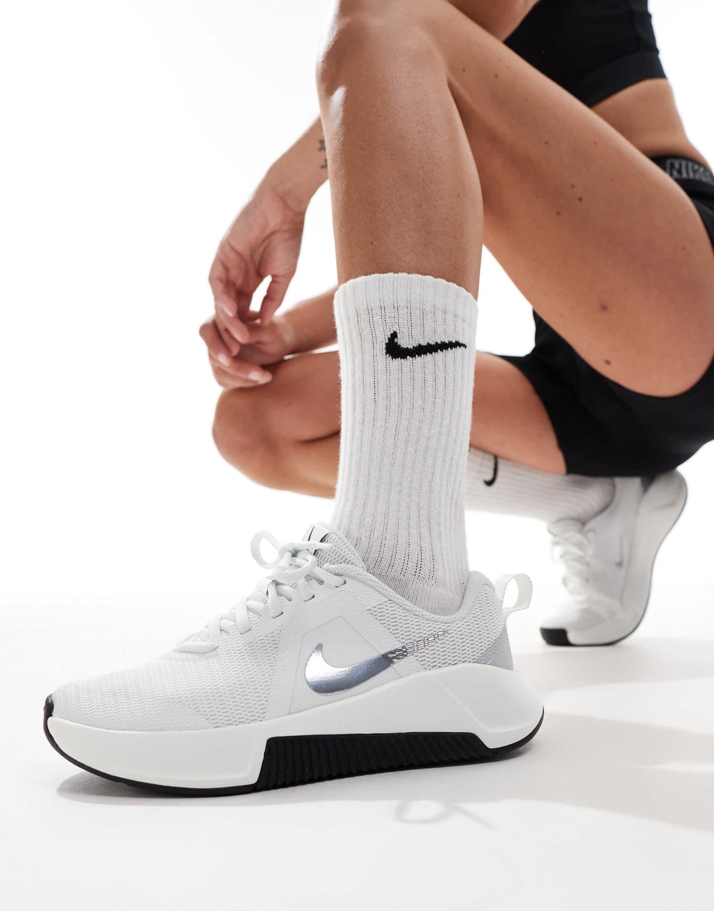 Nike Training MC 3 trainers in white and silver - ASOS Sample Sale EU Store