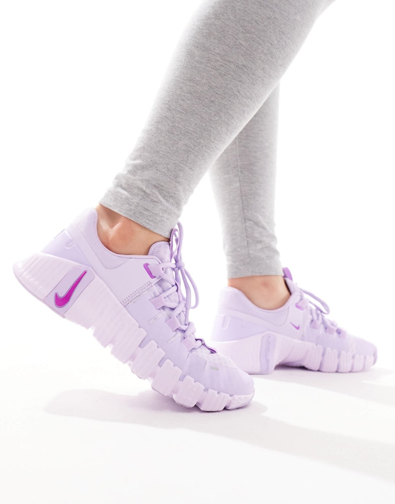 Nike Training Metcon 5 trainers in lilac - ASOS Sample Sale EU Store