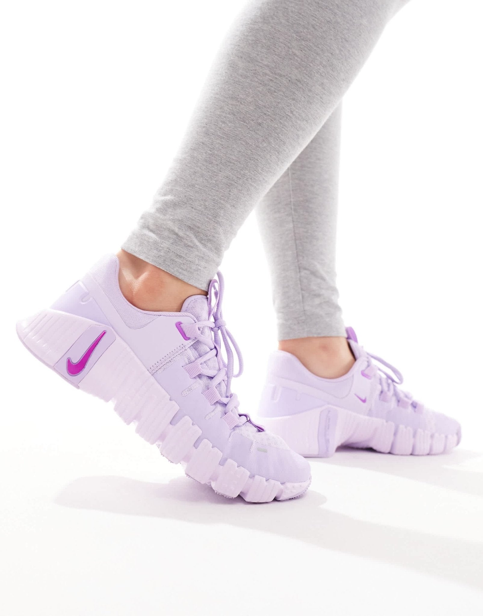 Nike Training Metcon 5 trainers in lilac - ASOS Sample Sale EU Store