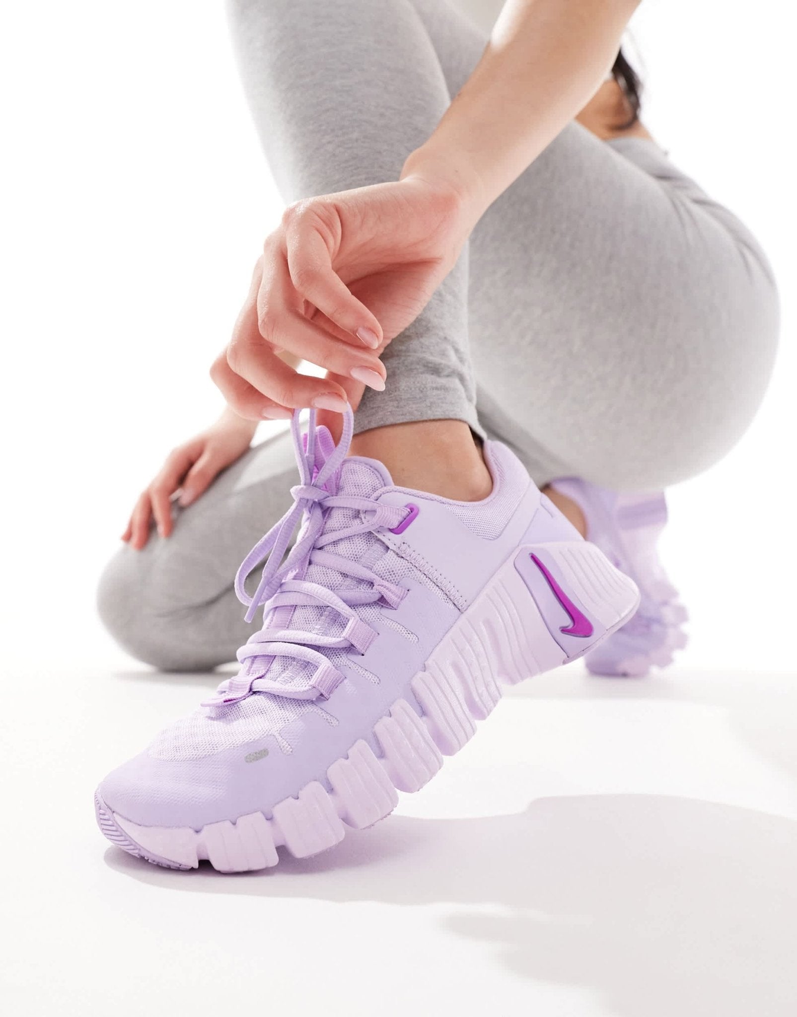 Nike Training Metcon 5 trainers in lilac - ASOS Sample Sale EU Store