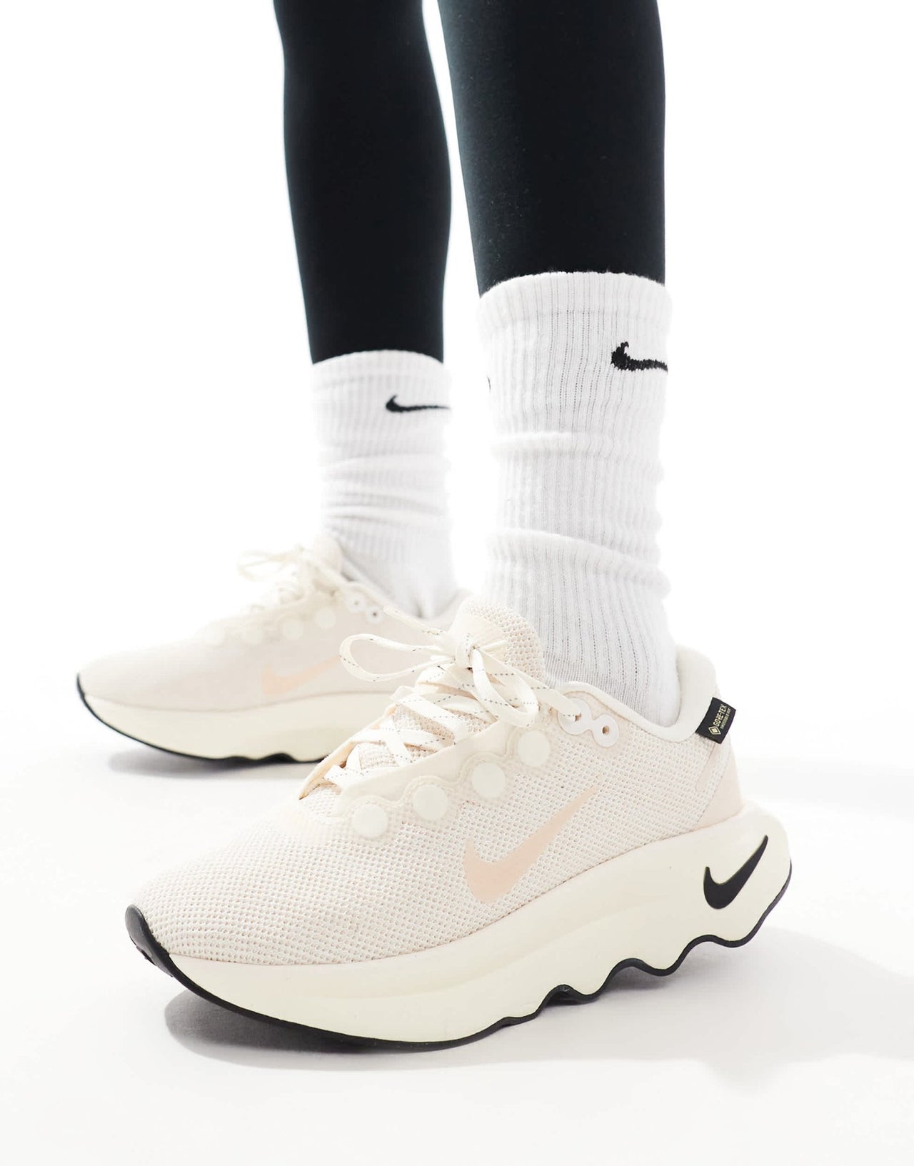 Nike Training Motiva GORE - TEX trainers in off white - ASOS Sample Sale EU Store