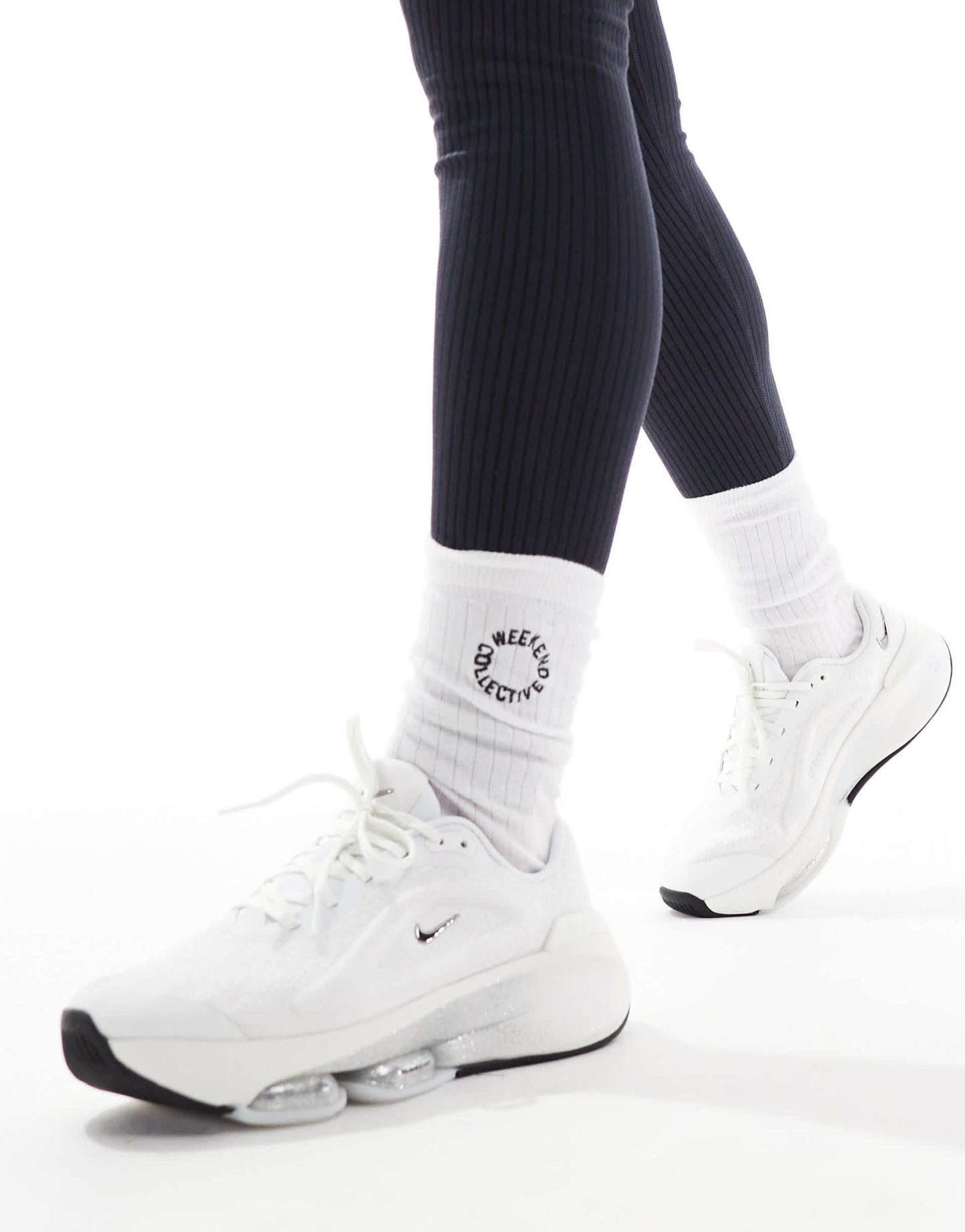 Nike Training Versair trainers in white and glitter - ASOS Sample Sale EU Store