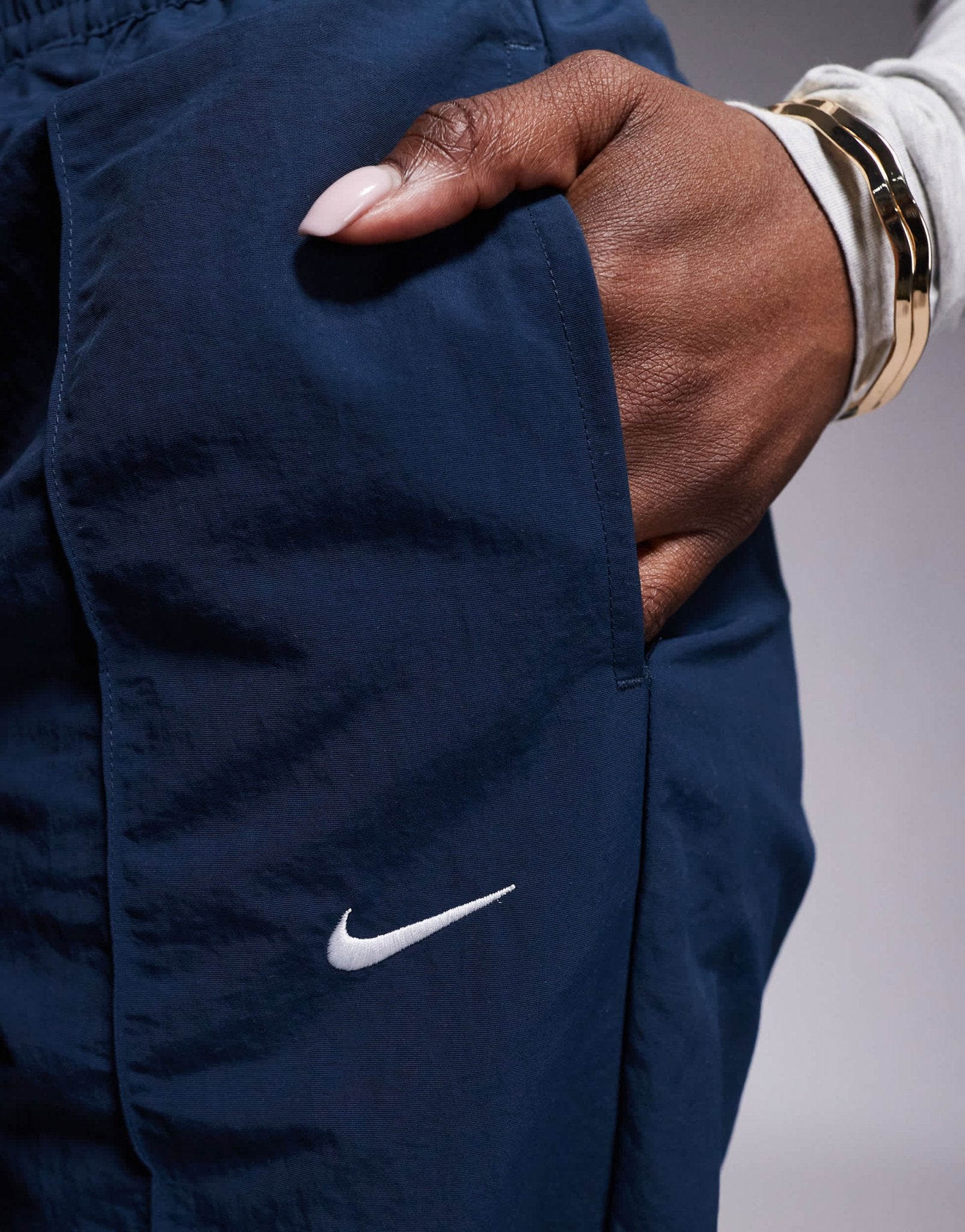Nike Trend woven mid rise wide leg trousers in navy - ASOS Sample Sale EU Store