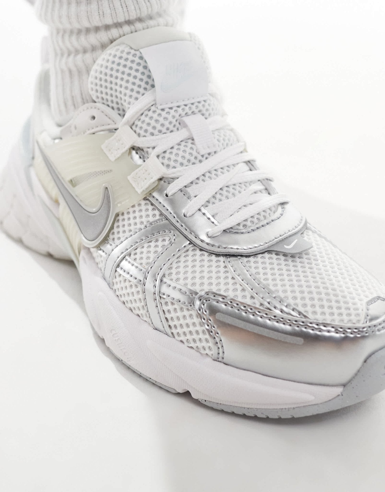 Nike V2K Run trainers in white and silver - ASOS Sample Sale EU Store