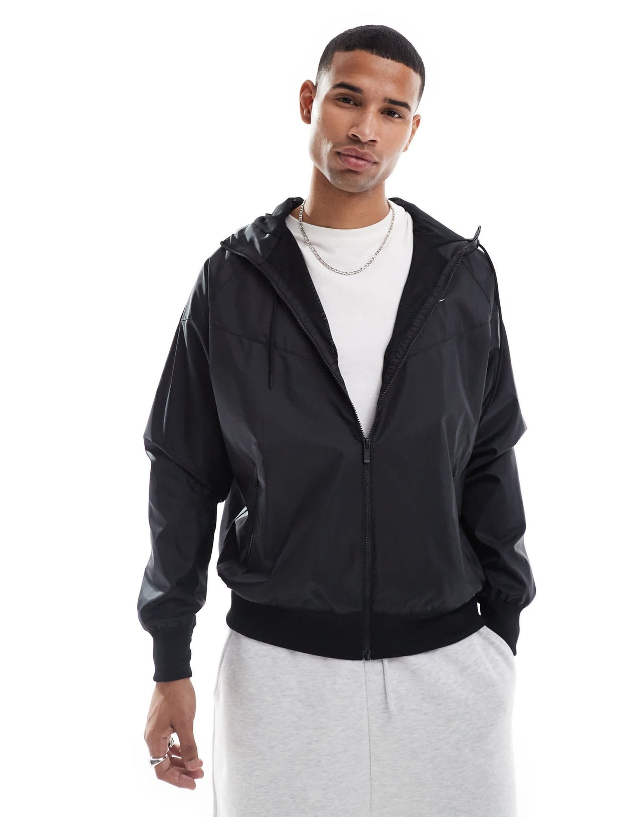 Nike windrunner jacket in black - ASOS Sample Sale EU Store