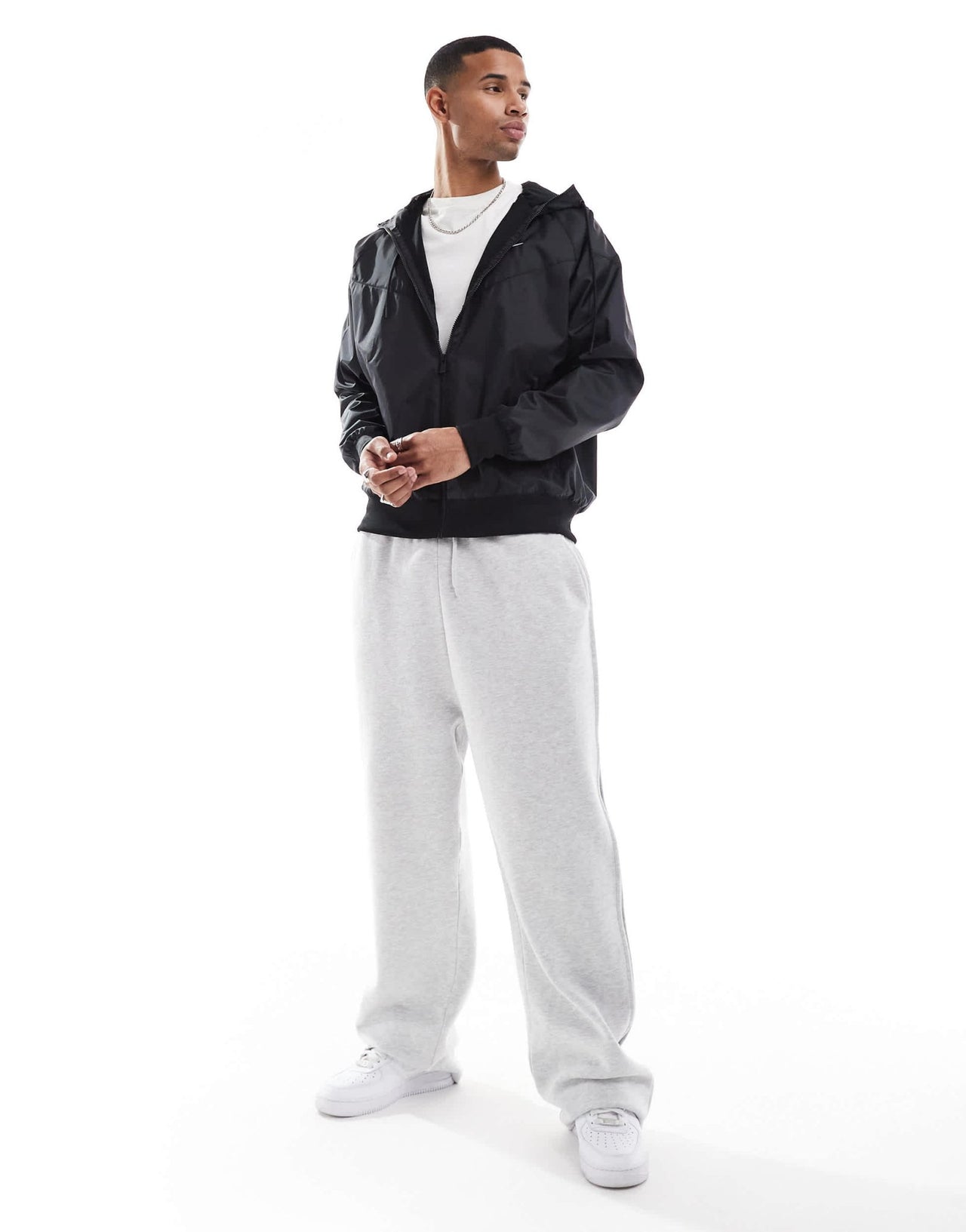 Nike windrunner jacket in black - ASOS Sample Sale EU Store