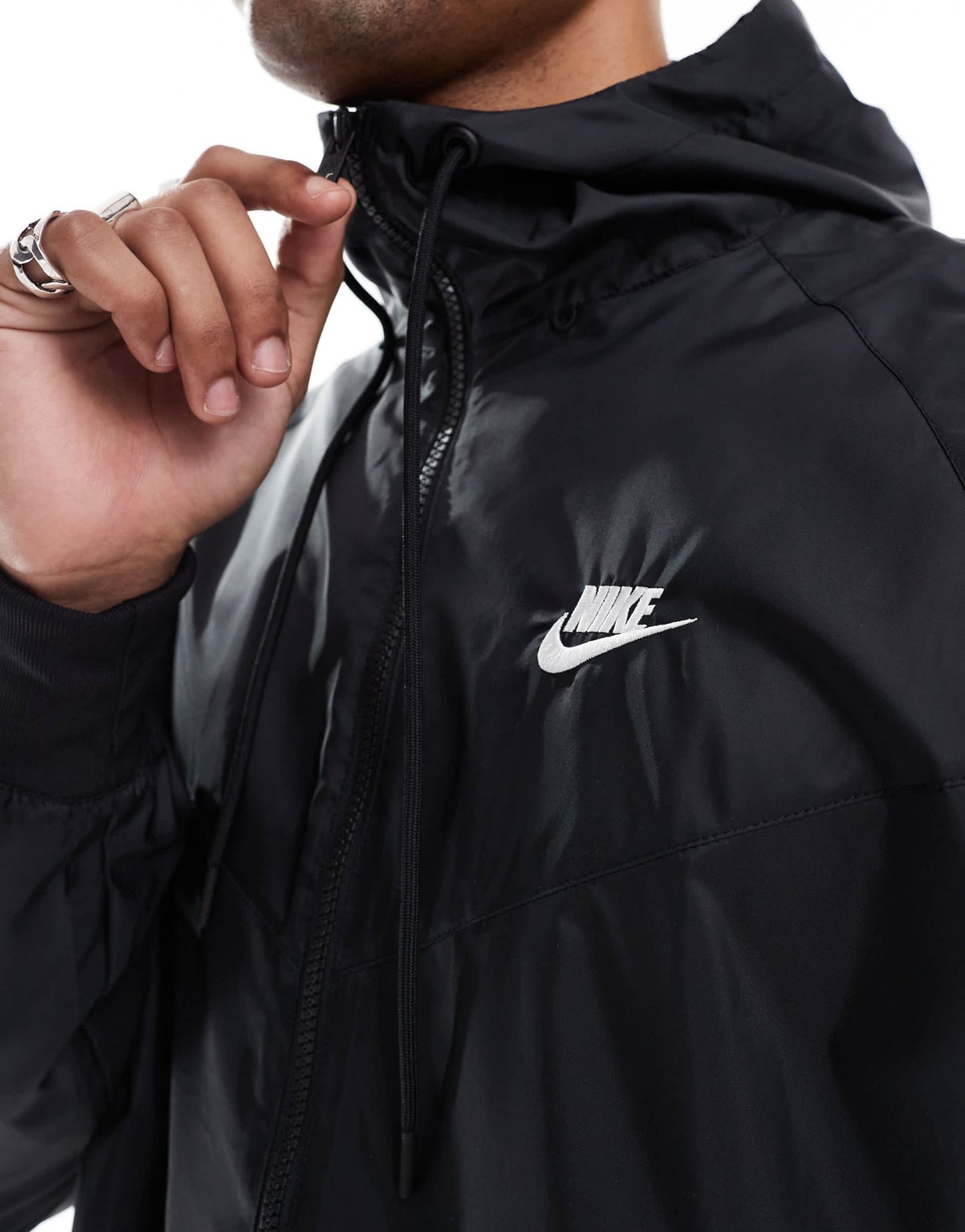 Nike windrunner jacket in black - ASOS Sample Sale EU Store
