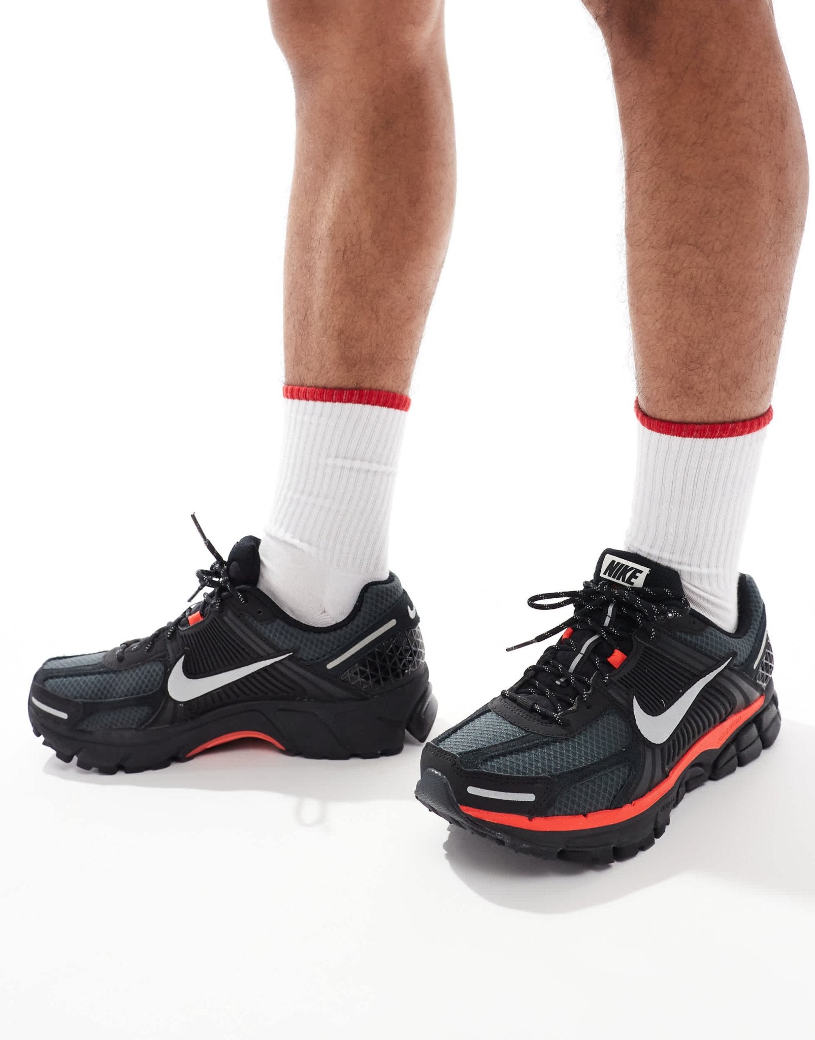 Nike Zoom Vomero 5 trainers in black and metallic silver - ASOS Sample Sale EU Store