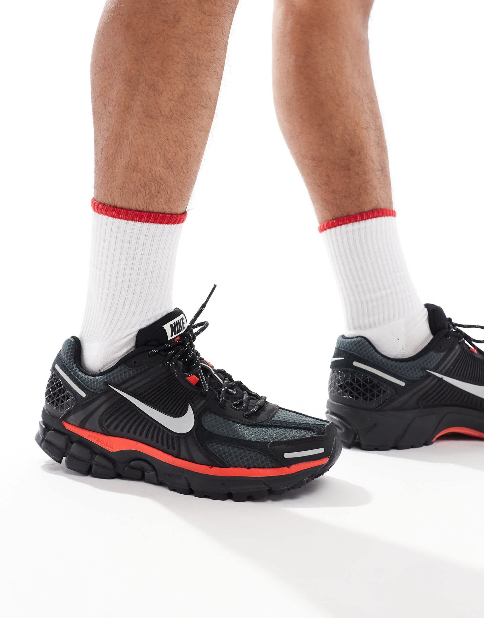Nike Zoom Vomero 5 trainers in black and metallic silver - ASOS Sample Sale EU Store