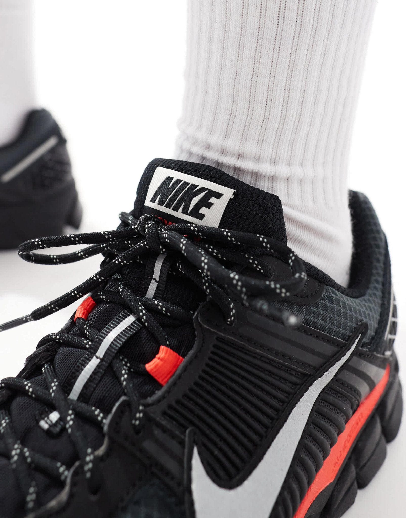 Nike Zoom Vomero 5 trainers in black and metallic silver - ASOS Sample Sale EU Store