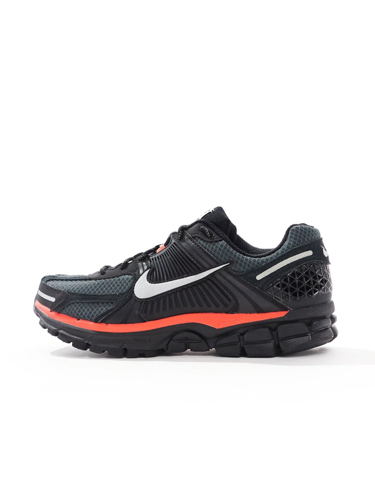 Nike Zoom Vomero 5 trainers in black and metallic silver - ASOS Sample Sale EU Store
