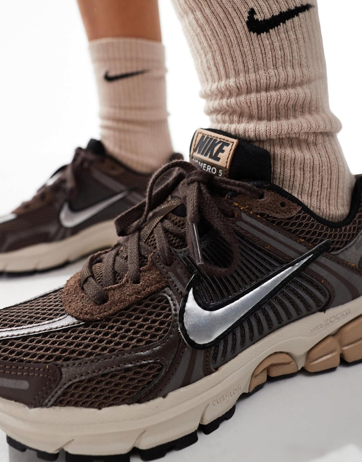 Nike Zoom Vomero 5 trainers in brown - ASOS Sample Sale EU Store