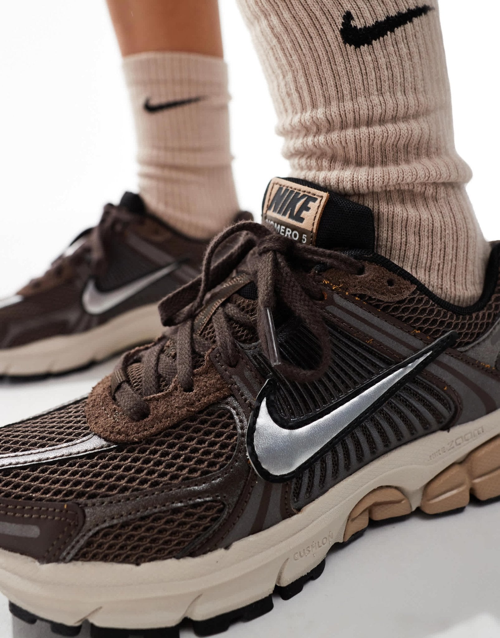 Nike Zoom Vomero 5 trainers in brown - ASOS Sample Sale EU Store