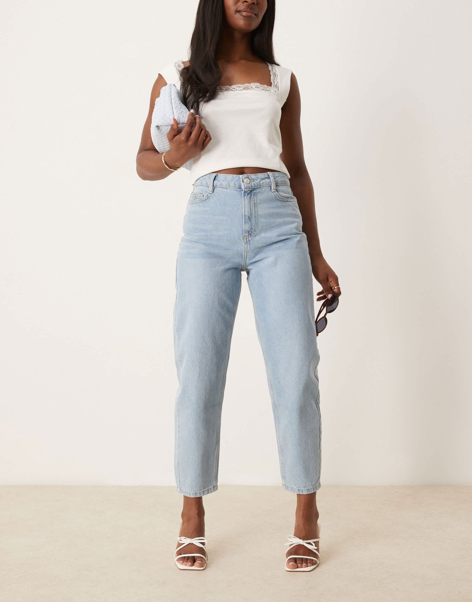 Nobody's Child barrel leg jeans in light wash denim - ASOS Sample Sale EU Store
