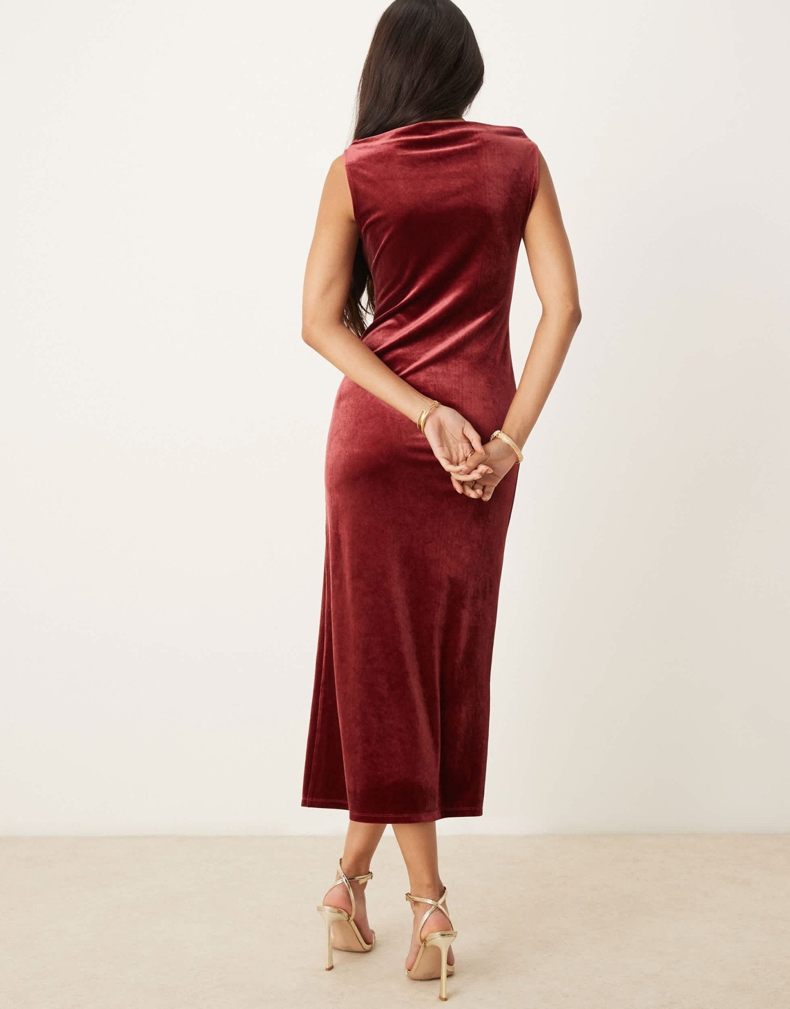 Nobody's Child Camile velvet midi dress in red - ASOS Sample Sale EU Store
