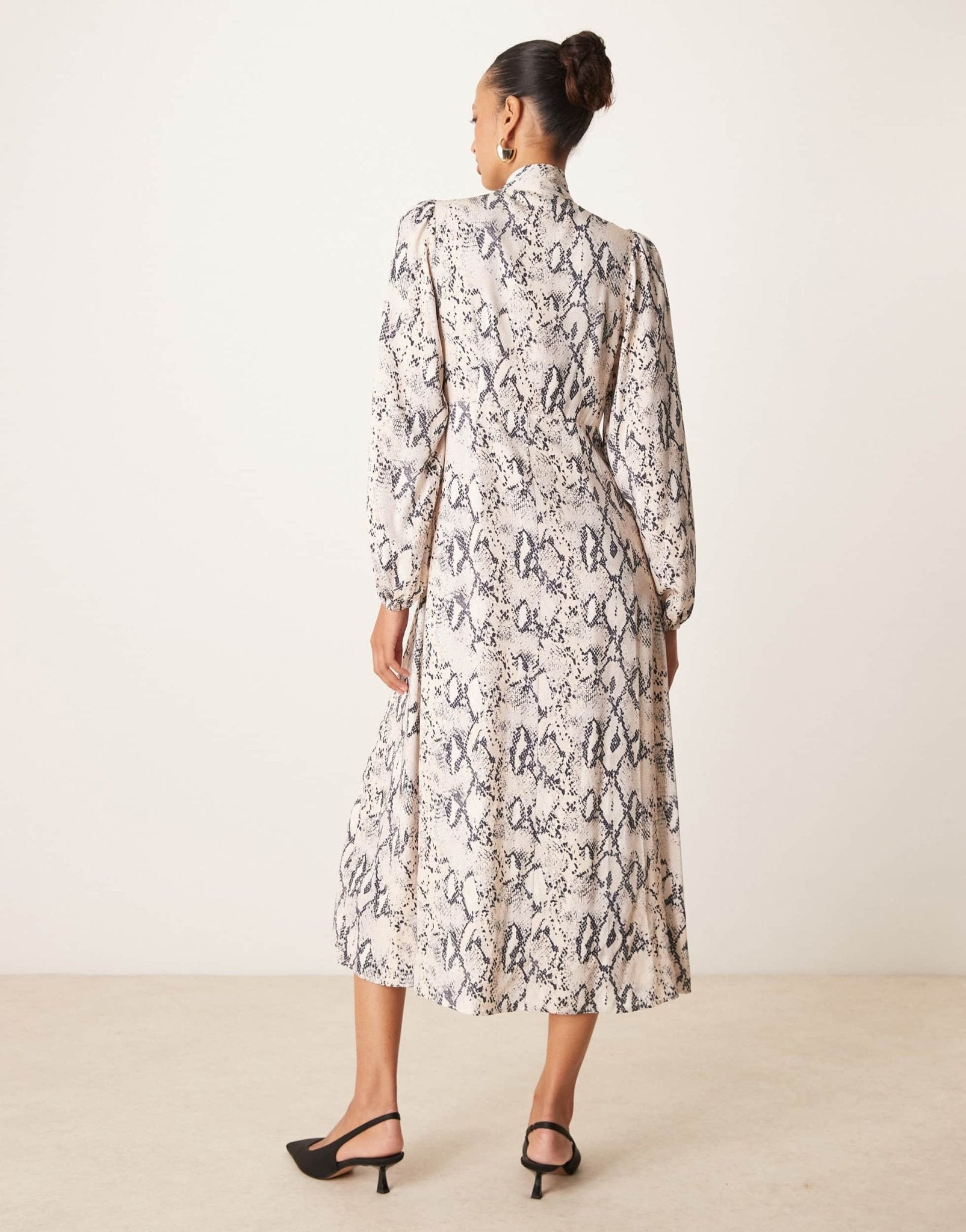 Nobody's Child Carla scarf midaxi dress in snake print - ASOS Sample Sale EU Store