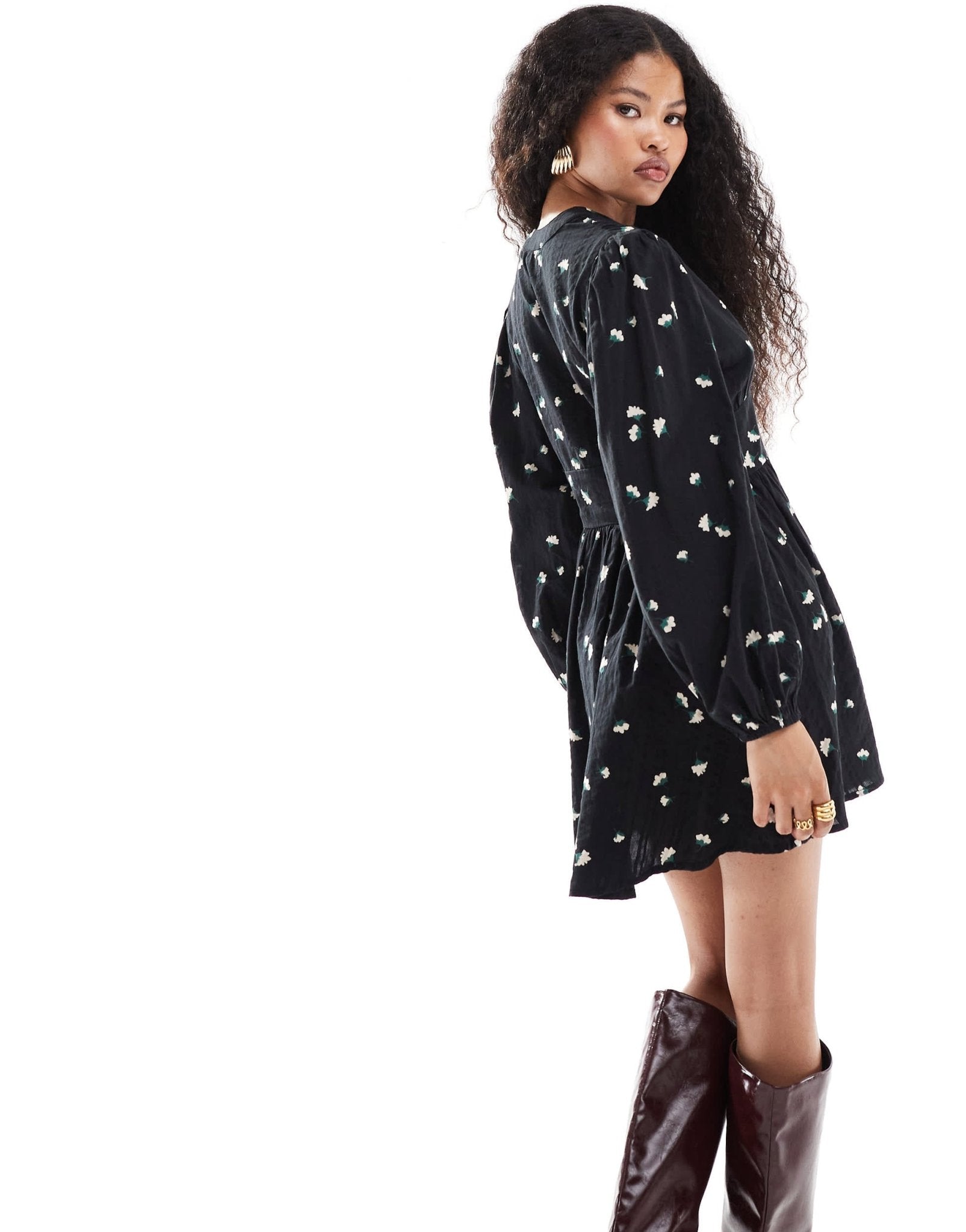 Nobody's Child Petite Starlight mini dress in floral print - ASOS Sample Sale EU Store