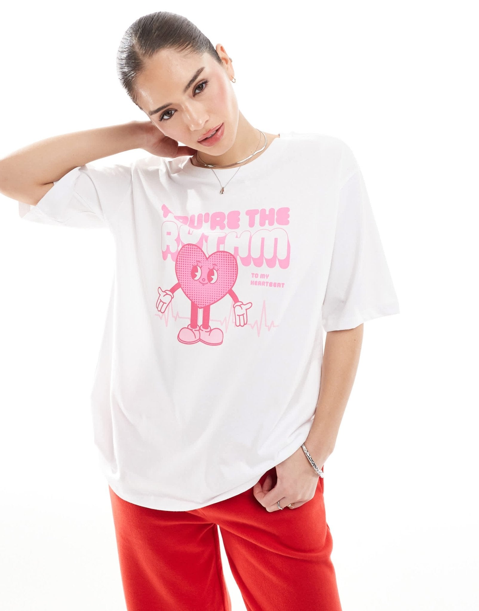 ONLY oversized t-shirt with heart graphic in white - ASOS Sample Sale EU Store