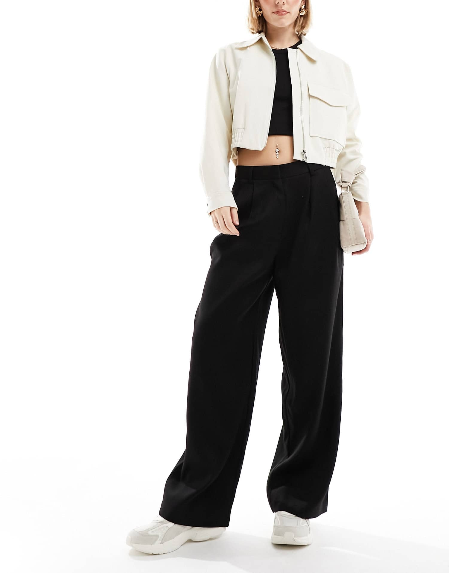 ONLY pleat front tailored trousers in black - ASOS Sample Sale EU Store