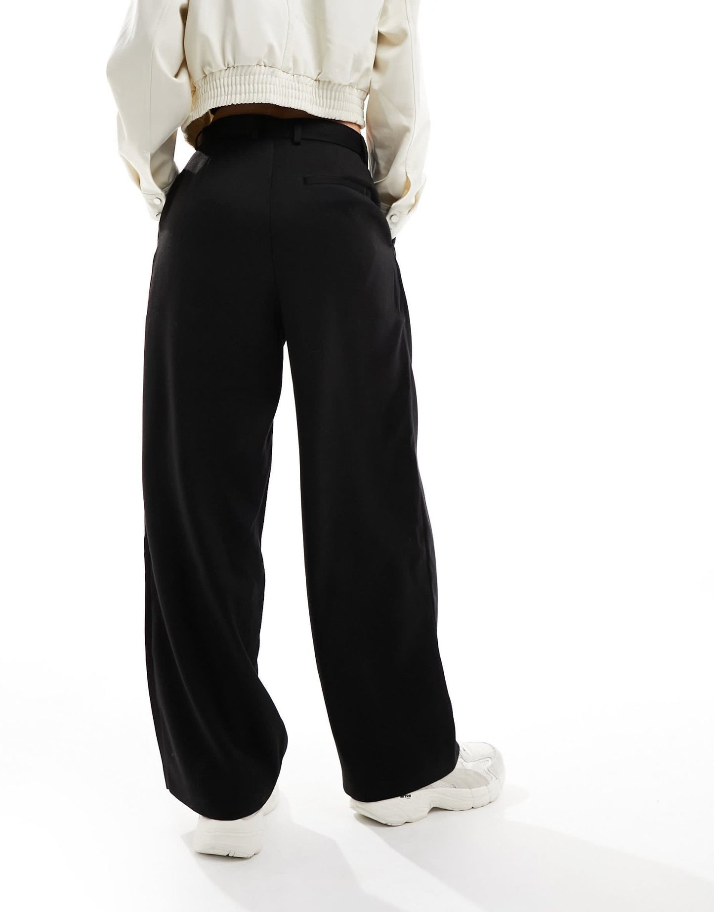 ONLY pleat front tailored trousers in black - ASOS Sample Sale EU Store