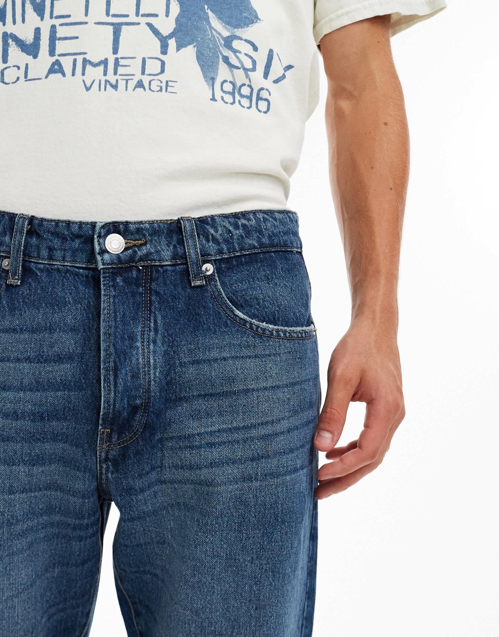 ONLY & SONS Edge straight fit jeans in mid wash blue - ASOS Sample Sale EU Store