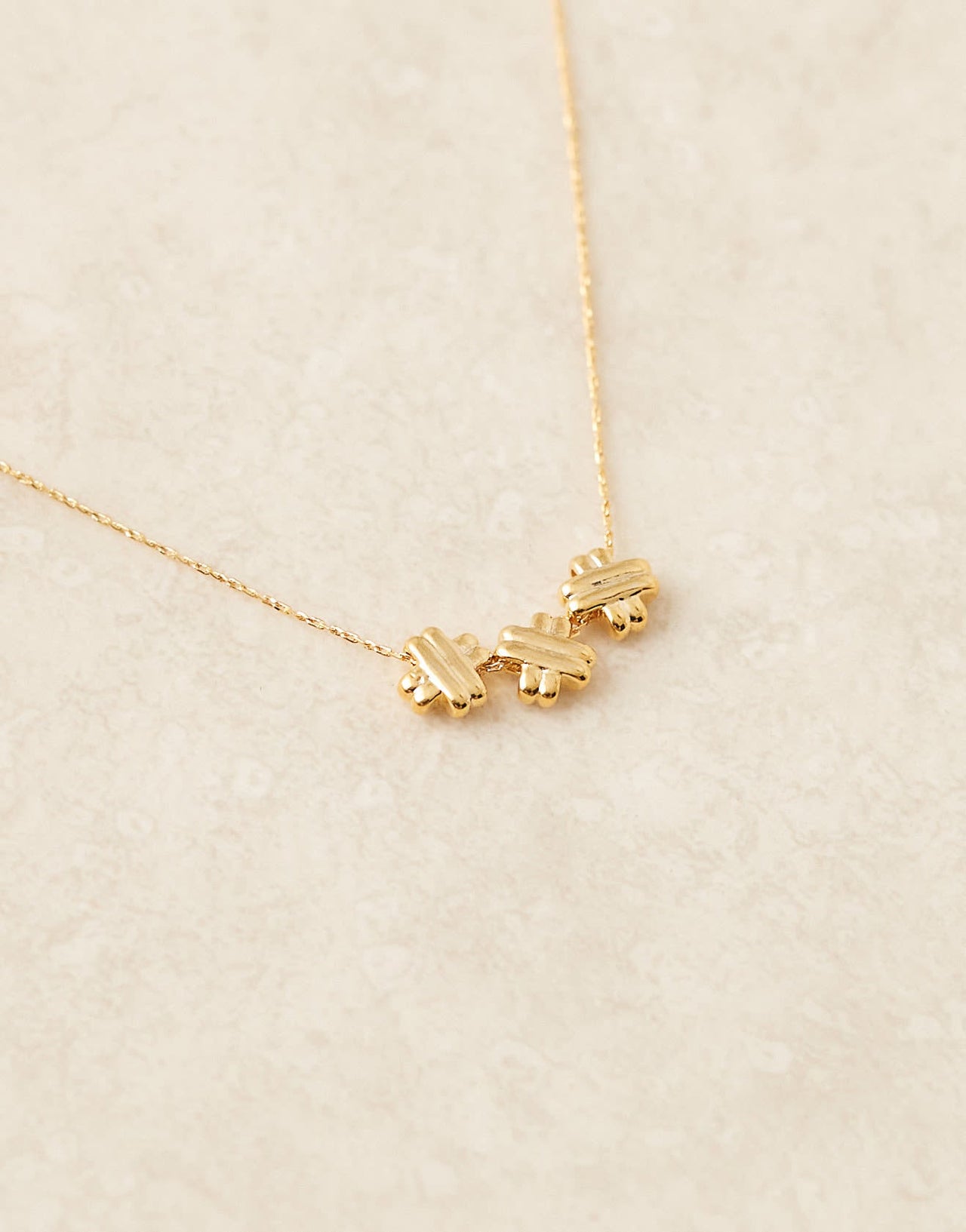 Orelia cross trio thread necklace in 18k gold plated - ASOS Sample Sale EU Store