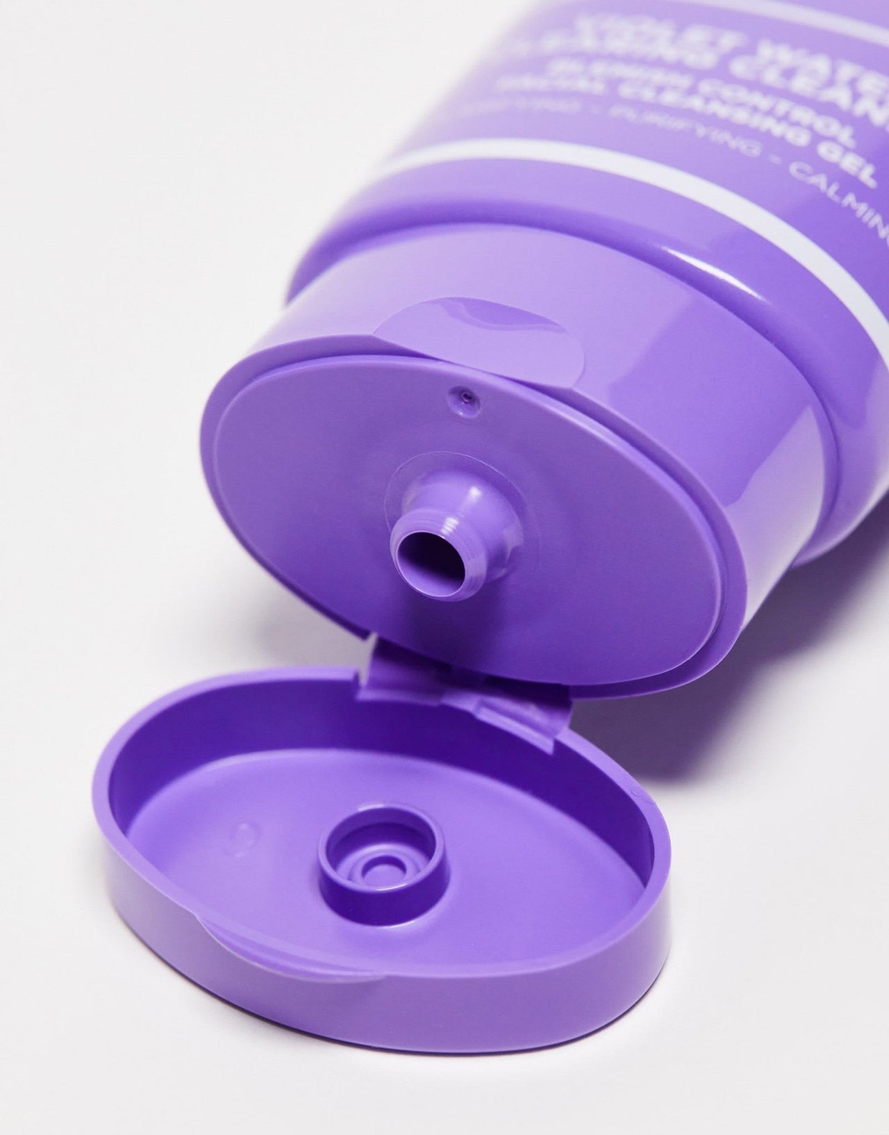 Oskia Violet Clearing Cleanser 100ml - ASOS Sample Sale EU Store