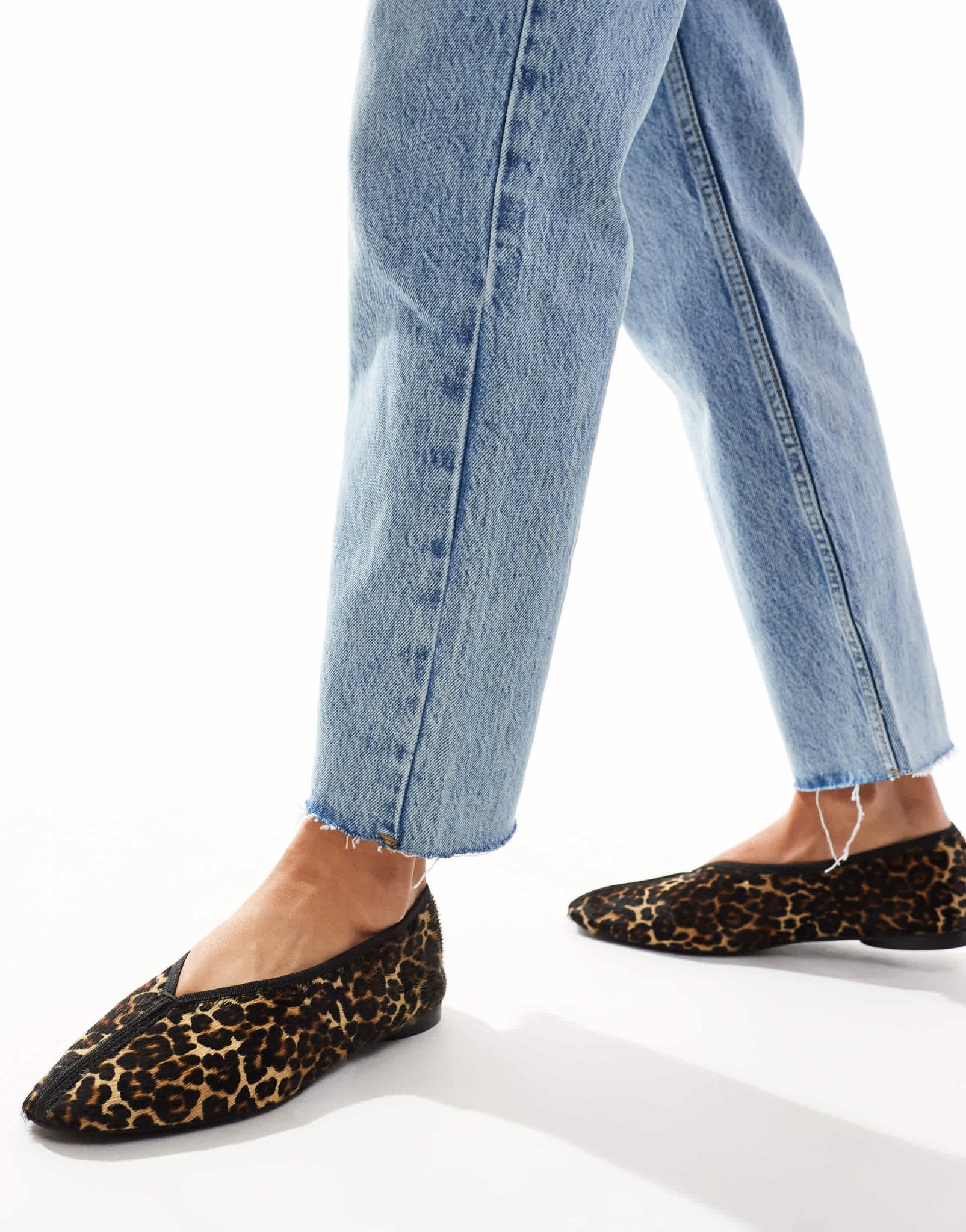 & Other Stories leather pointed ballerina pumps with front seam detail in textured leopard - ASOS Sample Sale EU Store