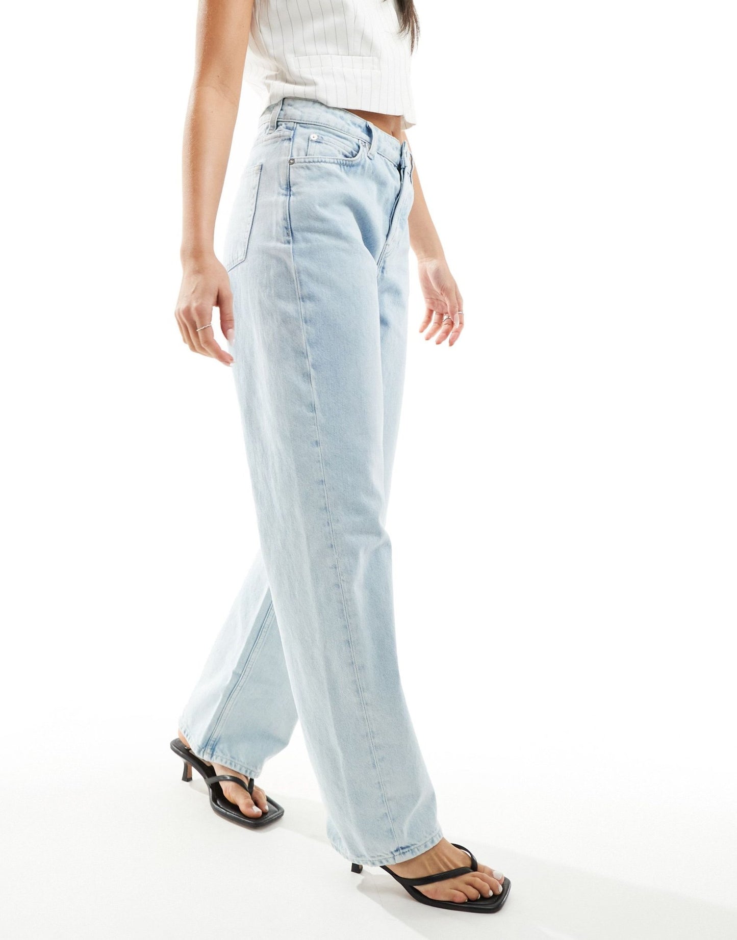 & Other Stories relaxed fit tapered jeans in light blue wash - ASOS Sample Sale EU Store
