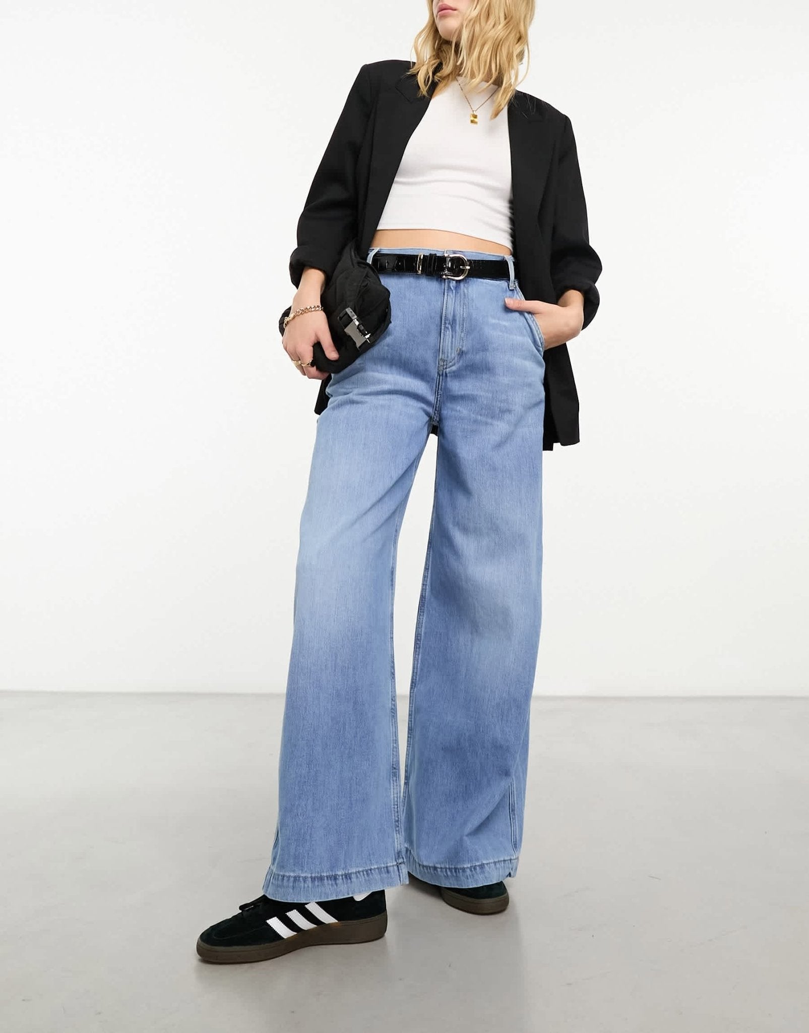 & Other Stories stone cut relaxed leg jeans in soft blue wash - ASOS Sample Sale EU Store