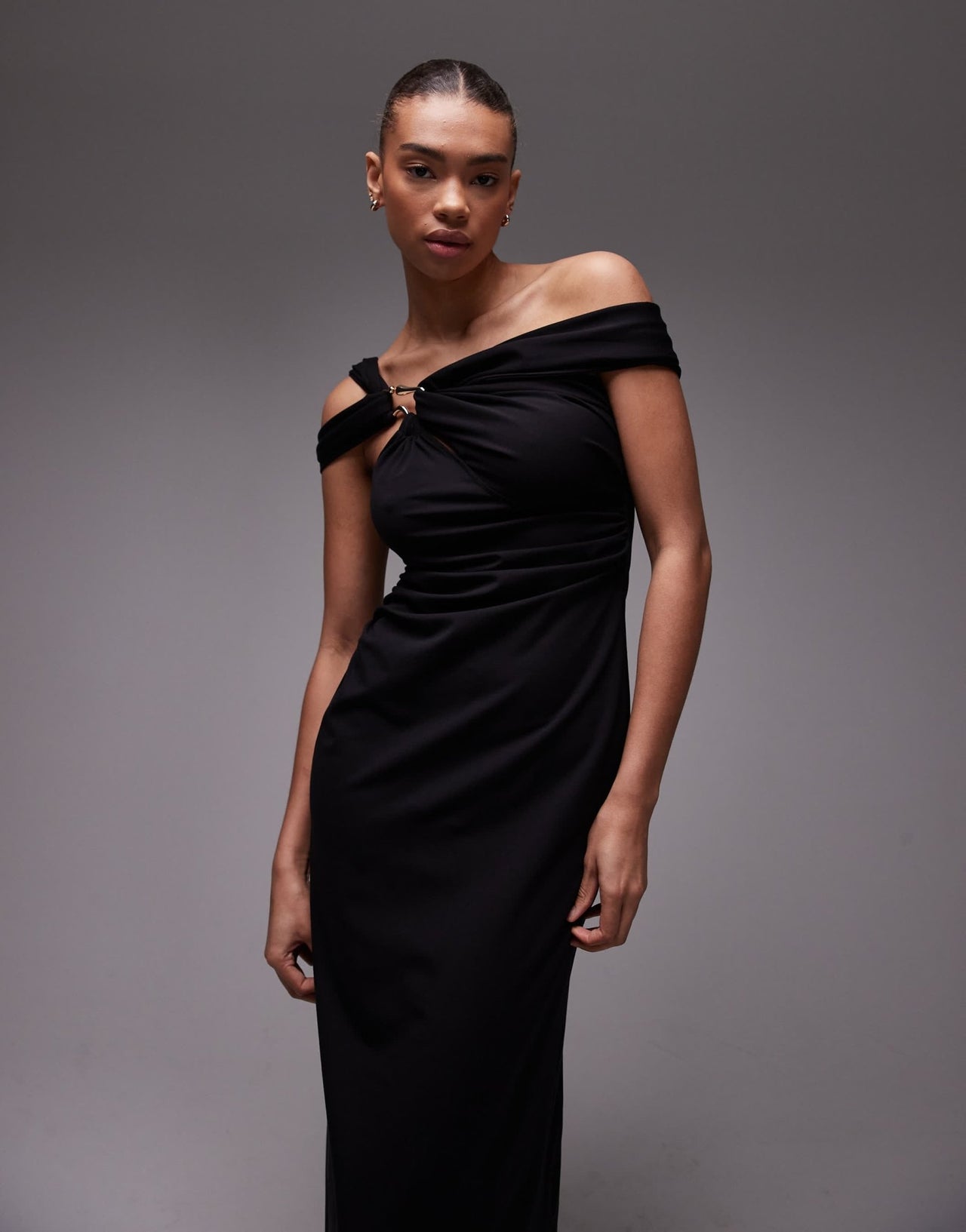 & Other Stories structured jersey midi dress with off shoulder and metal clasp in black - ASOS Sample Sale EU Store