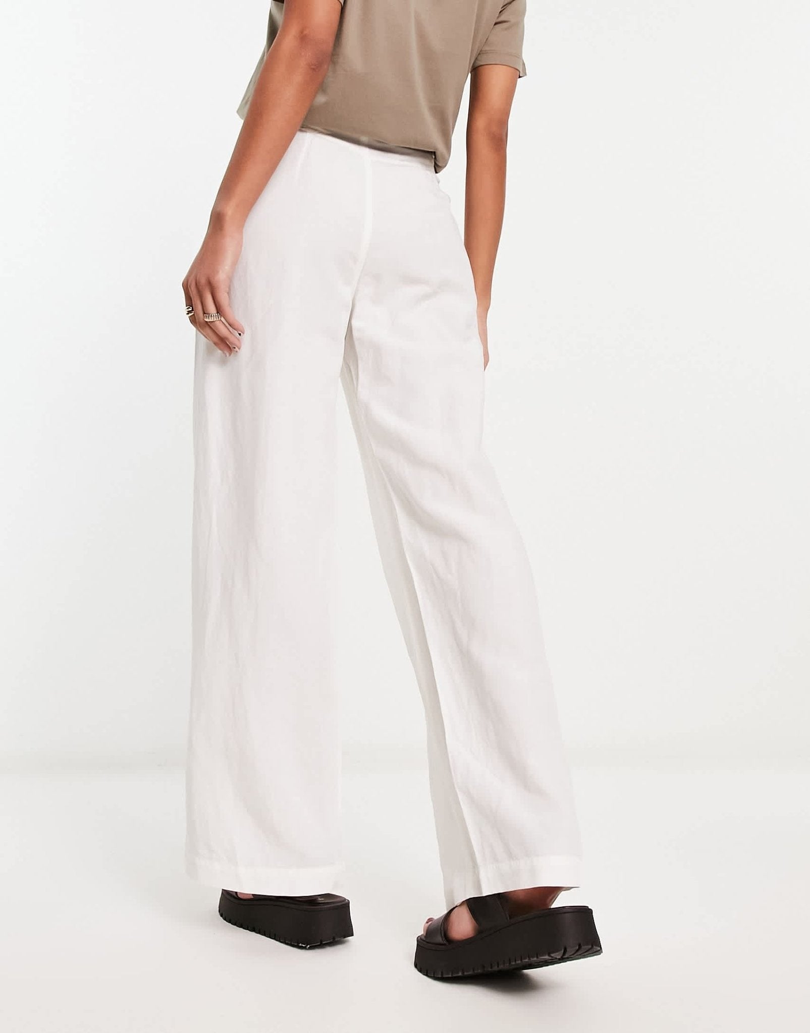 & Other Stories wide leg trousers in off white - ASOS Sample Sale EU Store